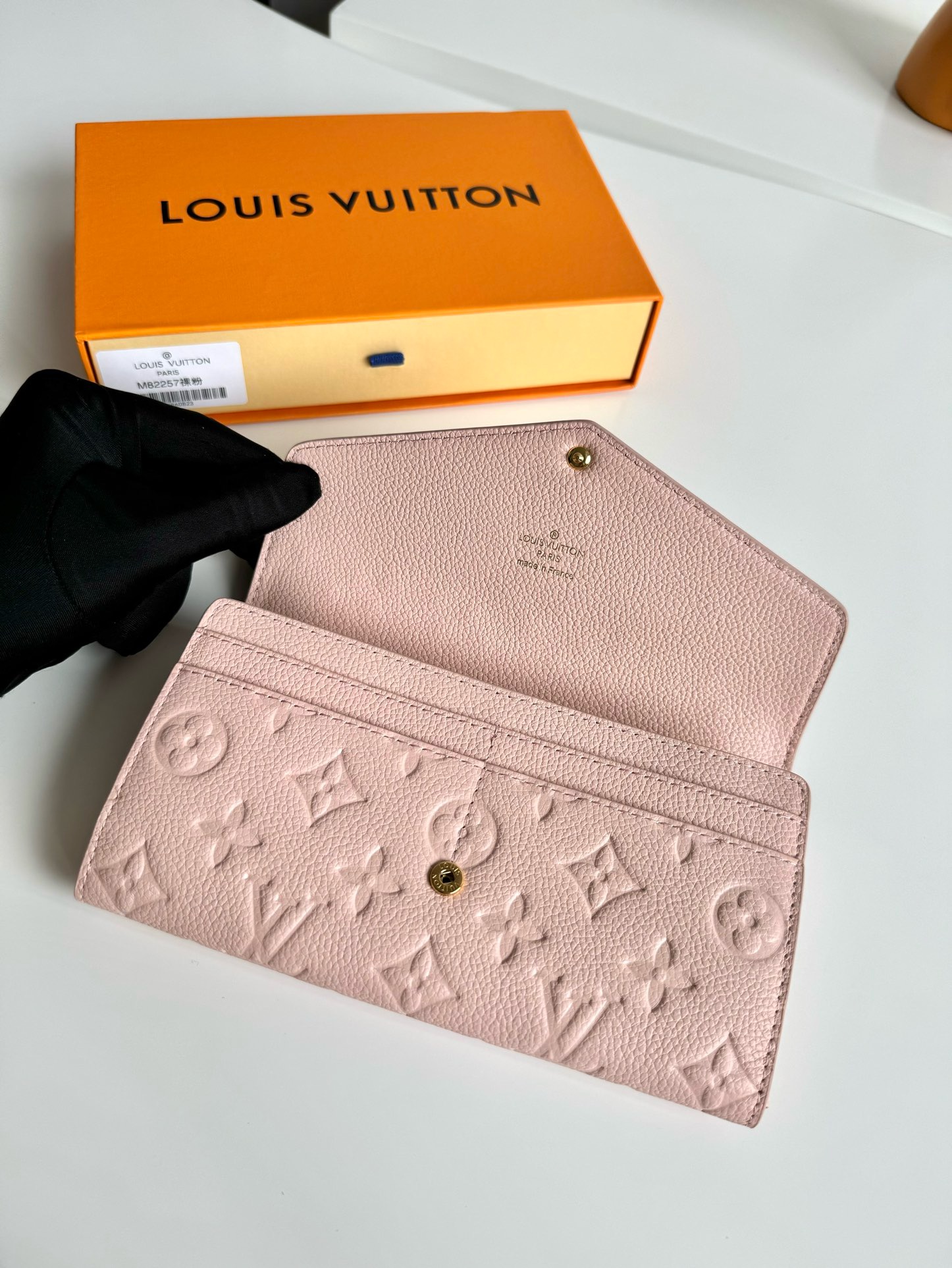 LV Sarah wallet bag