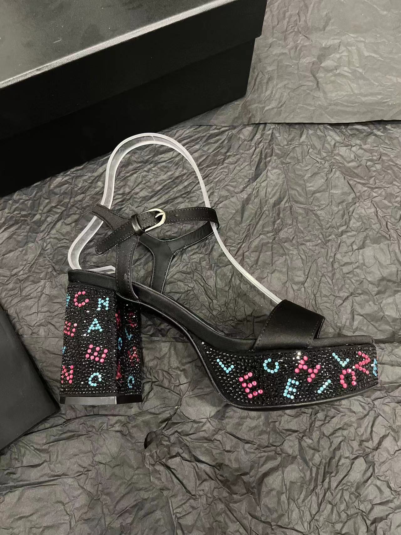 2024 CHANEL Thick heeled waterproof platform with diamond heel sandals