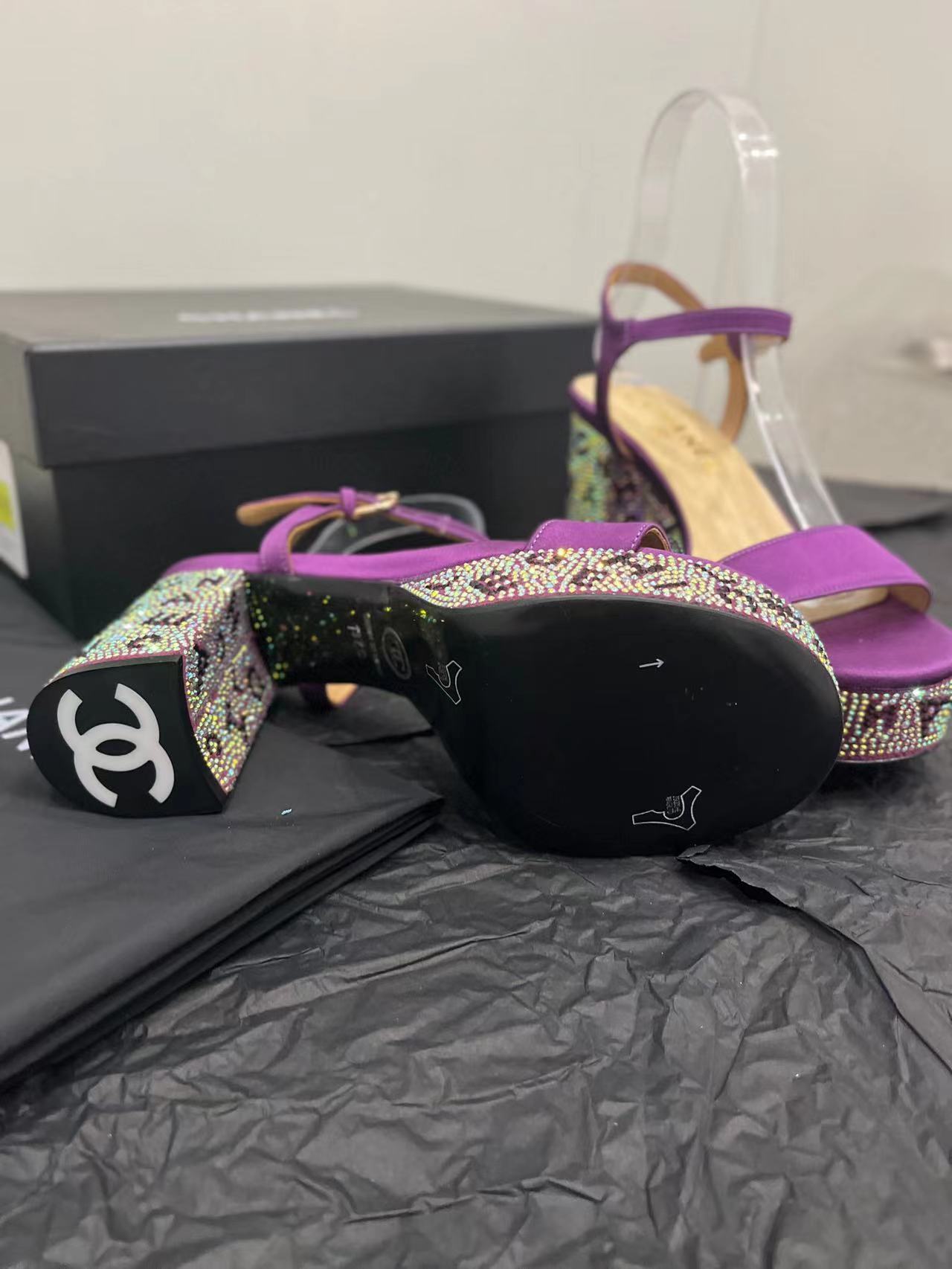 2024 CHANEL Thick heeled waterproof platform with diamond heel sandals