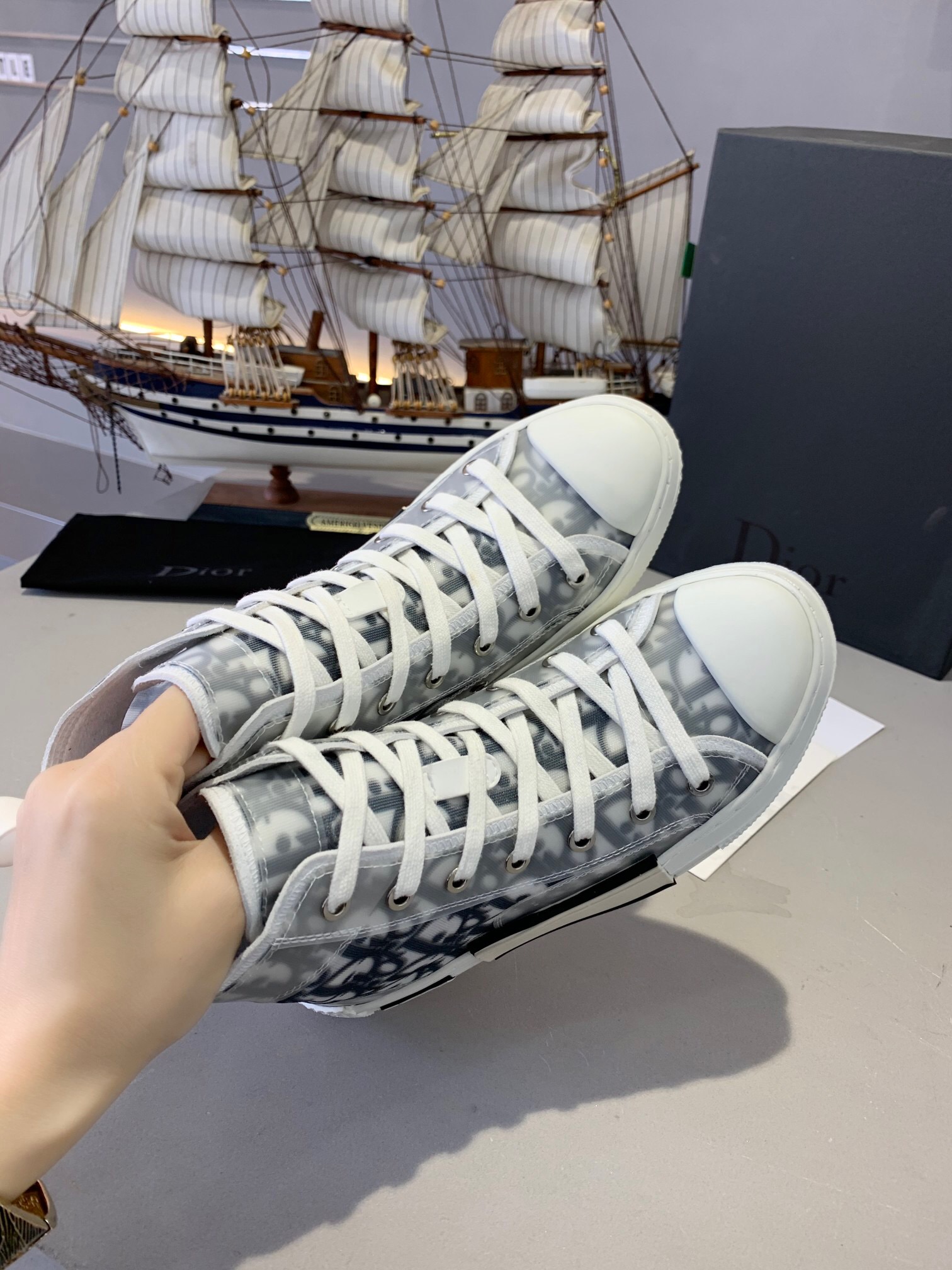 DIOR Kaws Canvas sneakers