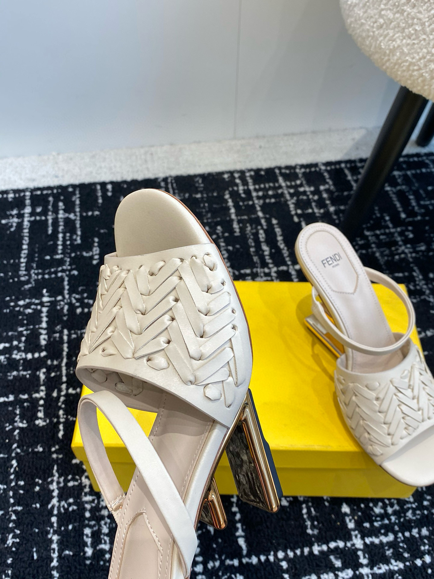 Fendi Knitted high heels