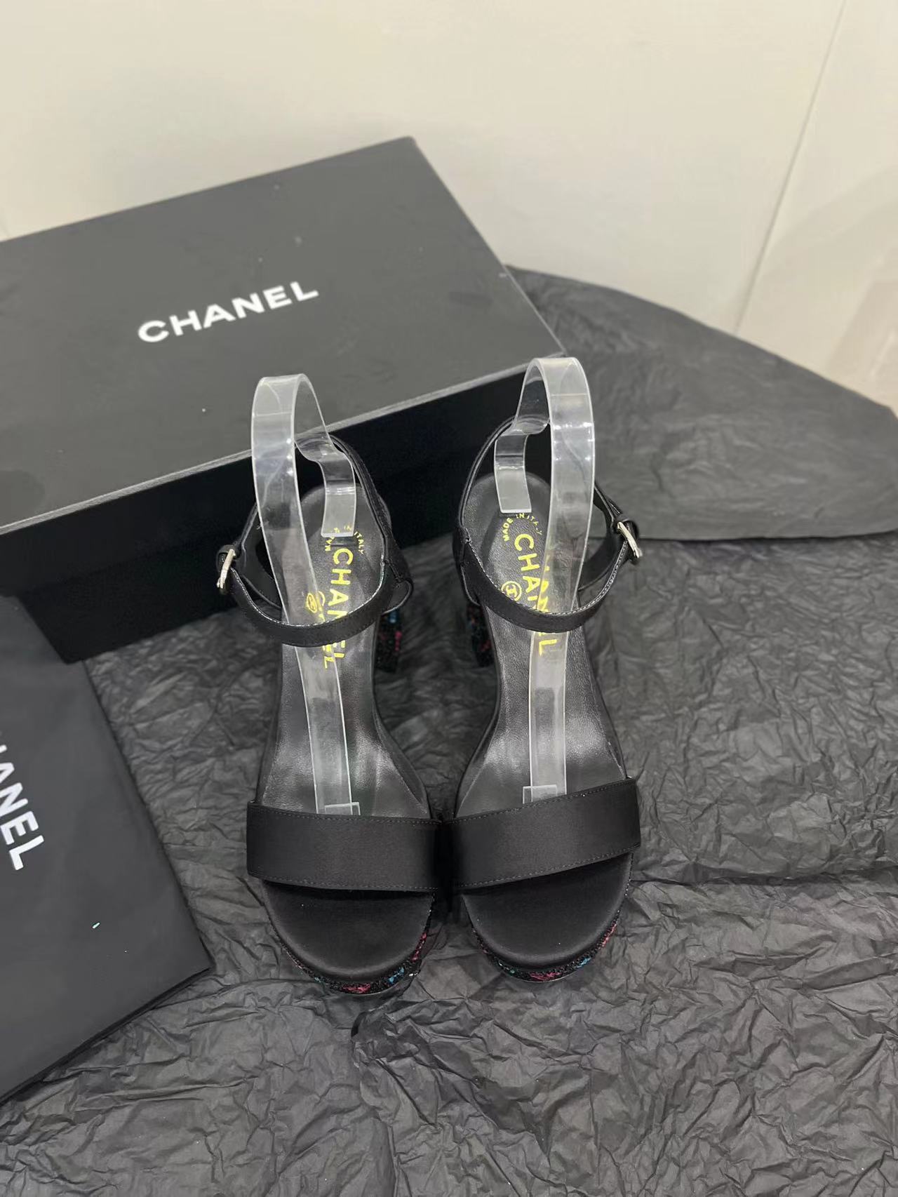 2024 CHANEL Thick heeled waterproof platform with diamond heel sandals