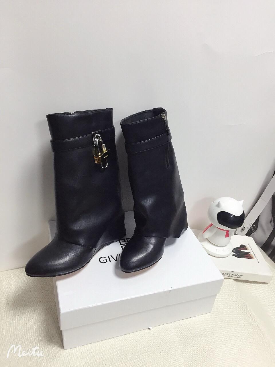 Givenchy Shark lock boots