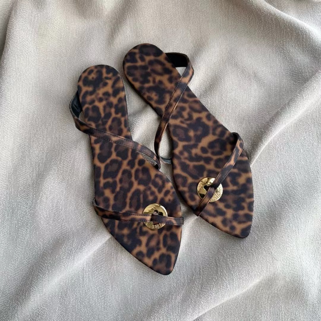 SAINT LAUREN YSL Slippers with feet