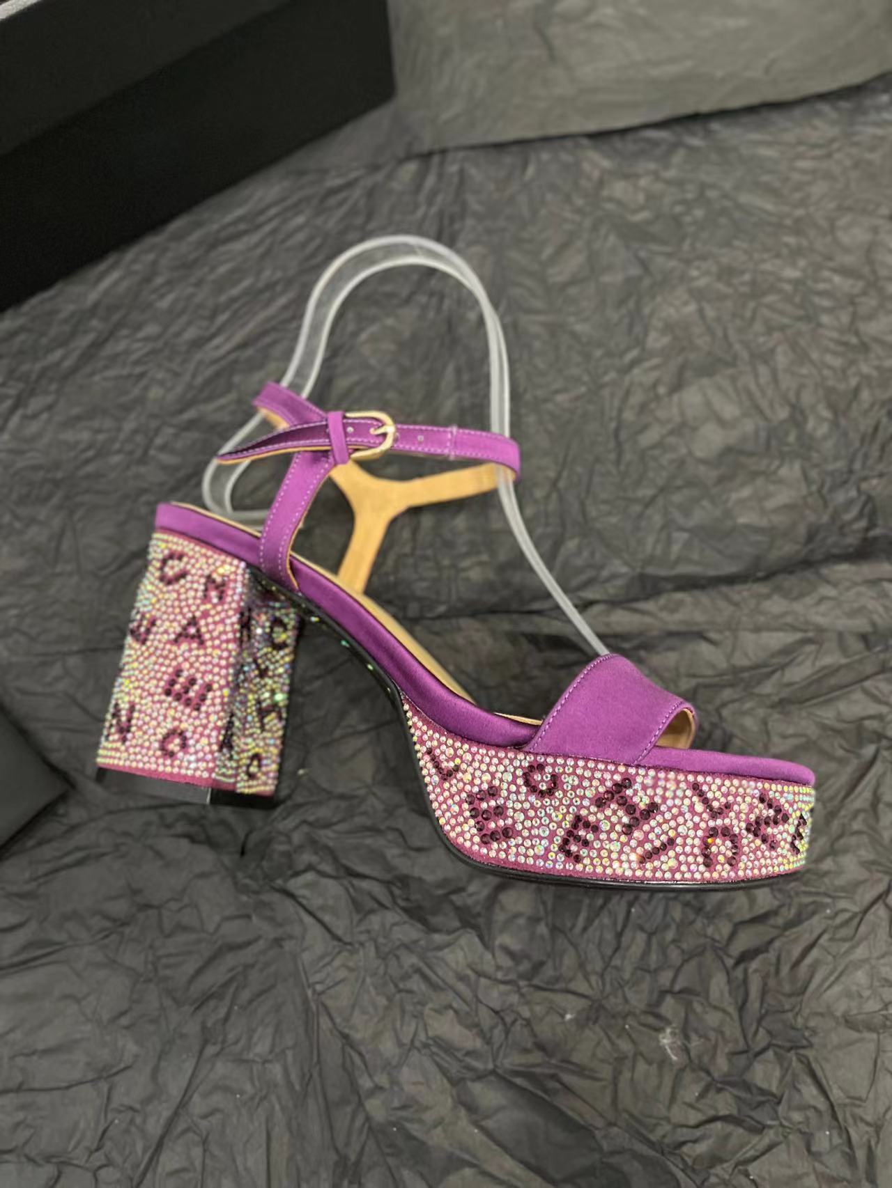 2024 CHANEL Thick heeled waterproof platform with diamond heel sandals