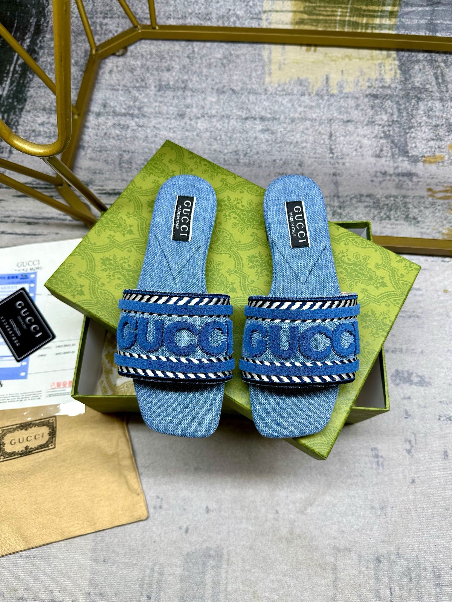 GUCCI slide sandals with GUCCI script