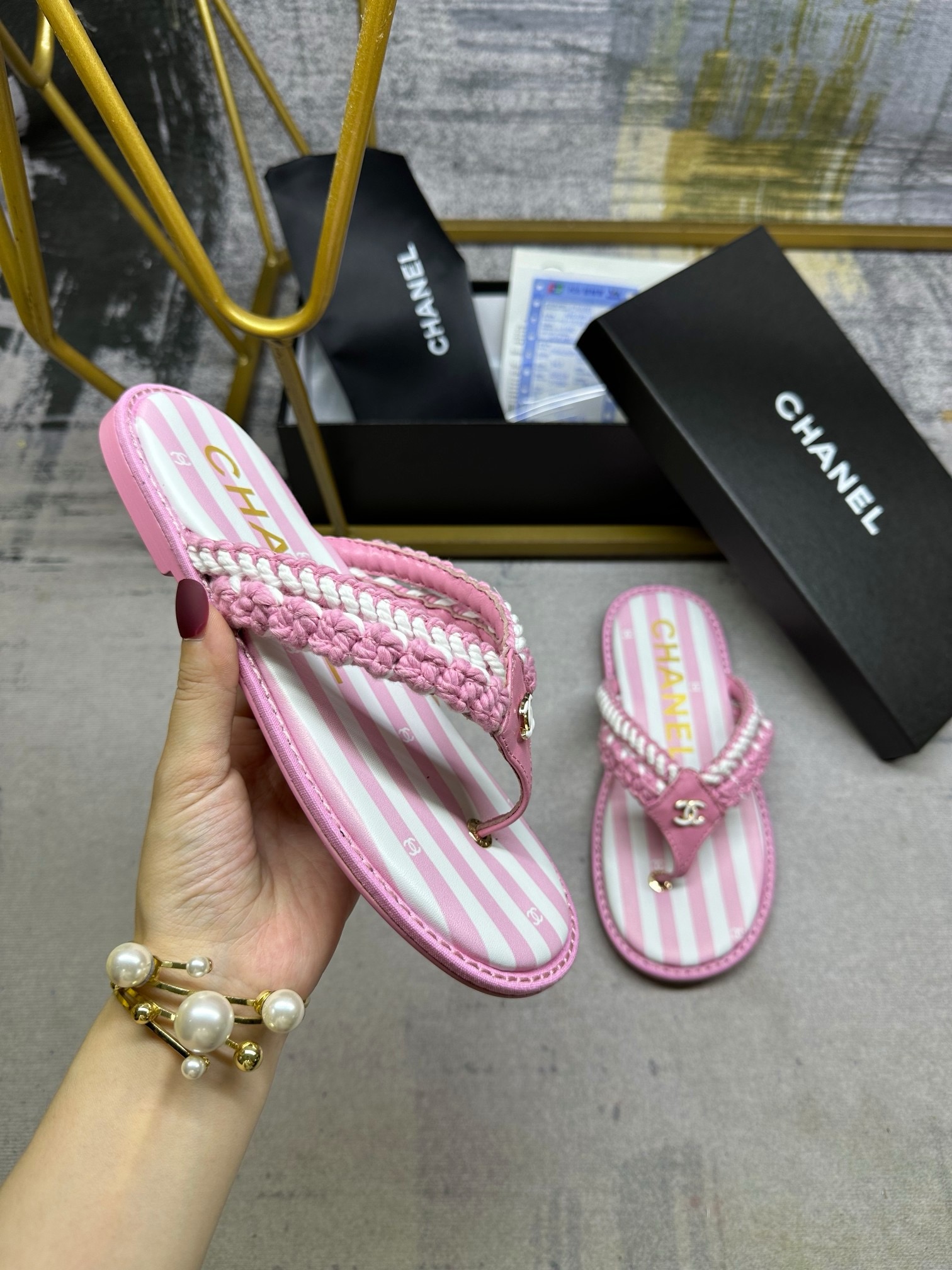 CHANEL Clip-on slippers