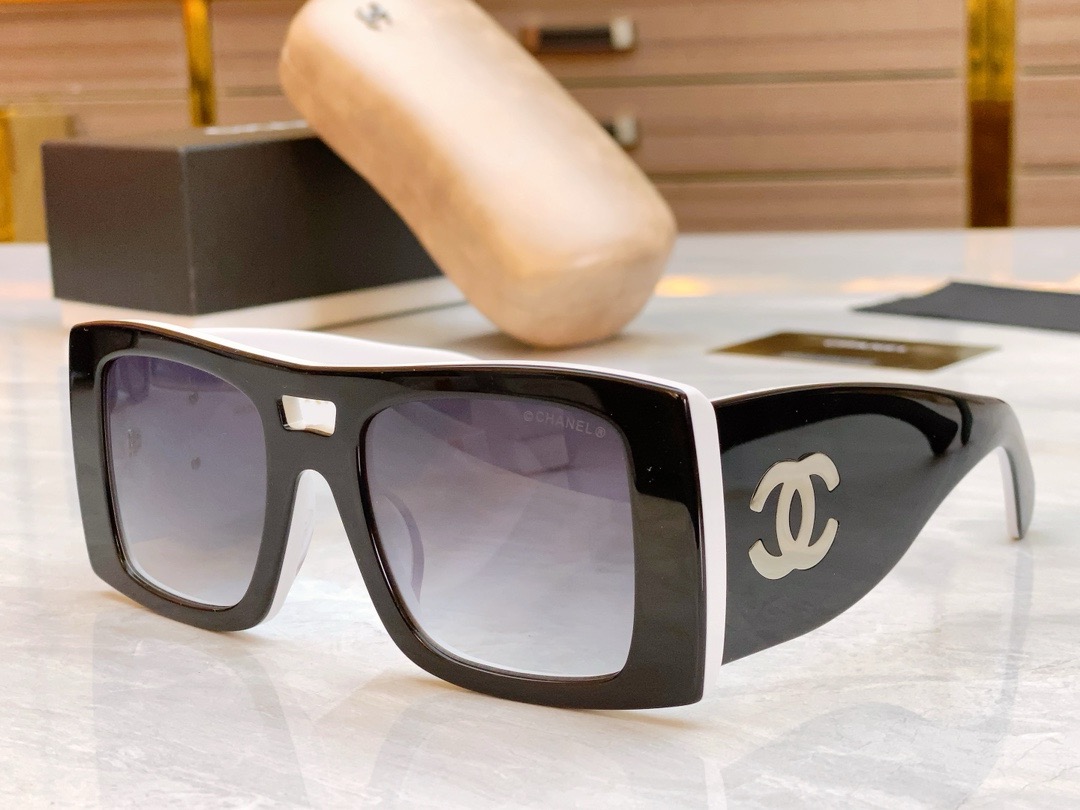 CHANEL sunglasses