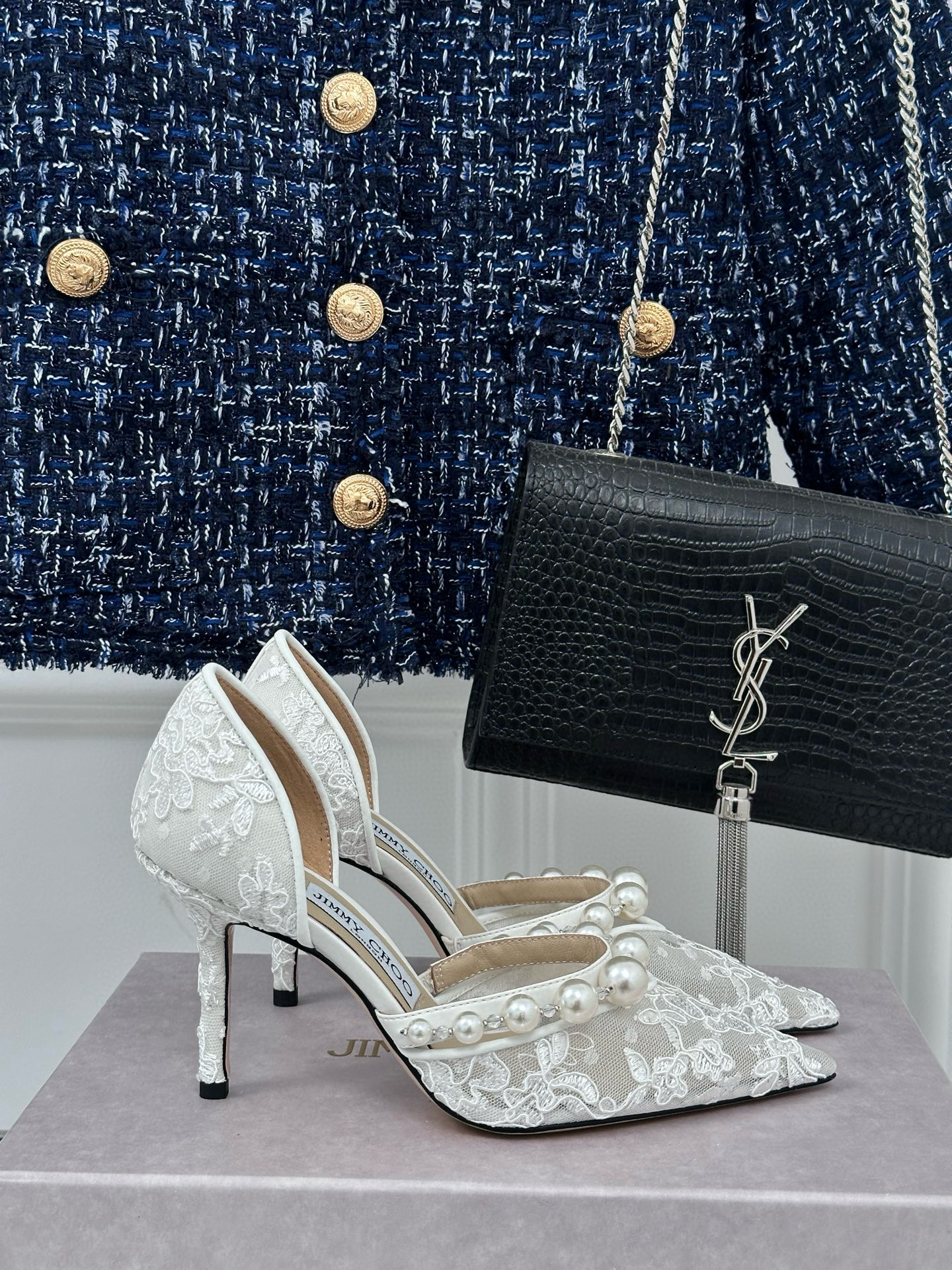 Jimmy Choo  Classic pearl lace high heels Imported lace fabric size 35-40