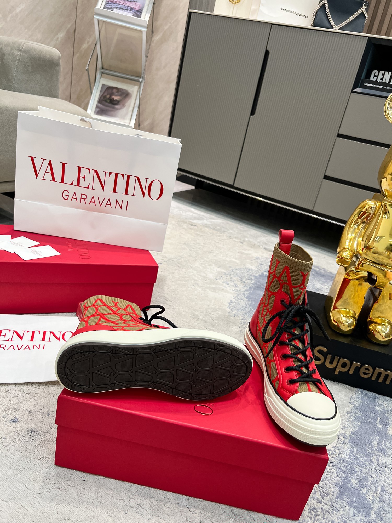 𝙑𝙖𝙡𝙚𝙣𝙩𝙞𝙣𝙤 Early autumn casual socks and boots Casual board shoes