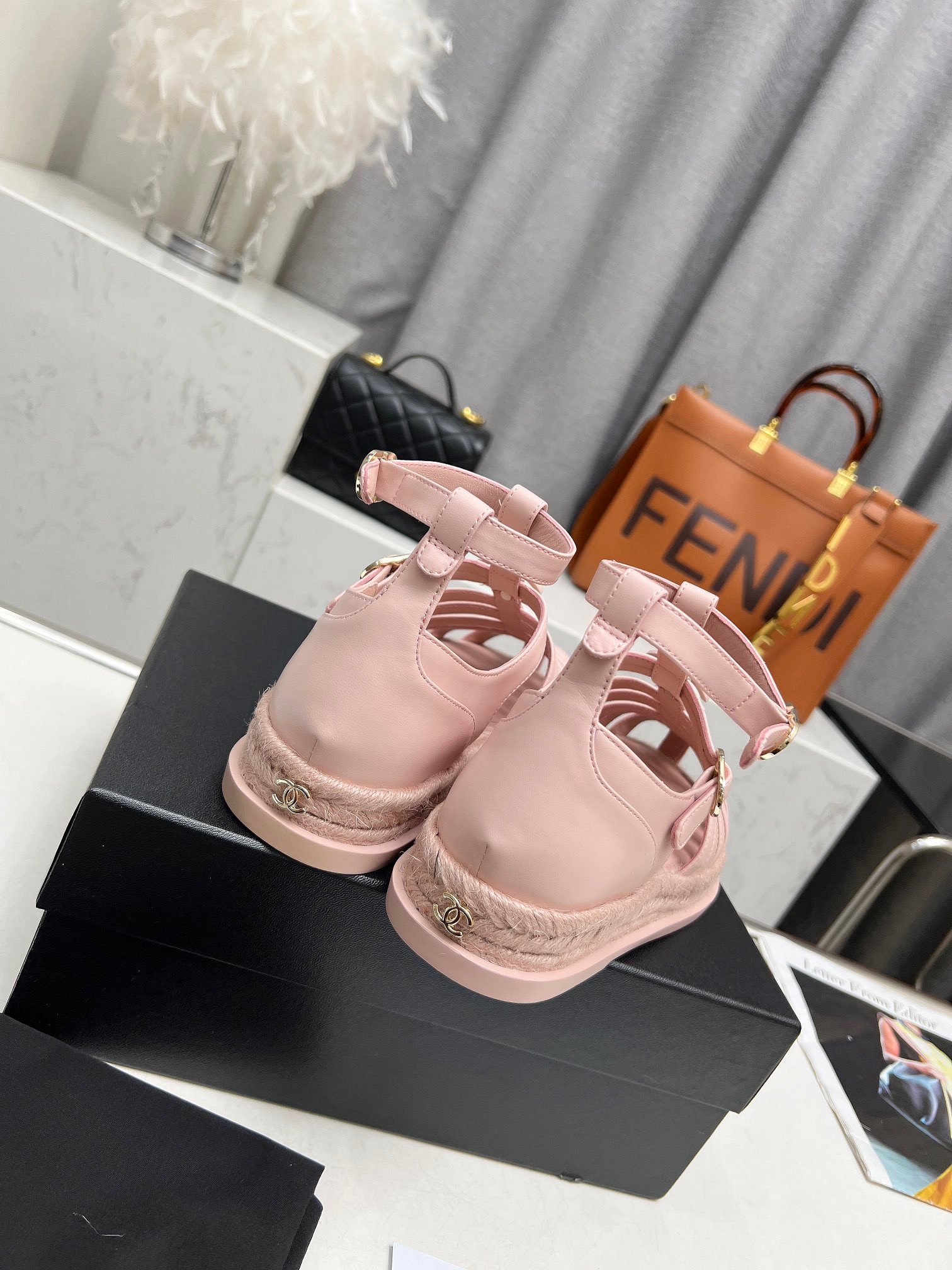 CHANEL Hemp rope woven Roman sandals