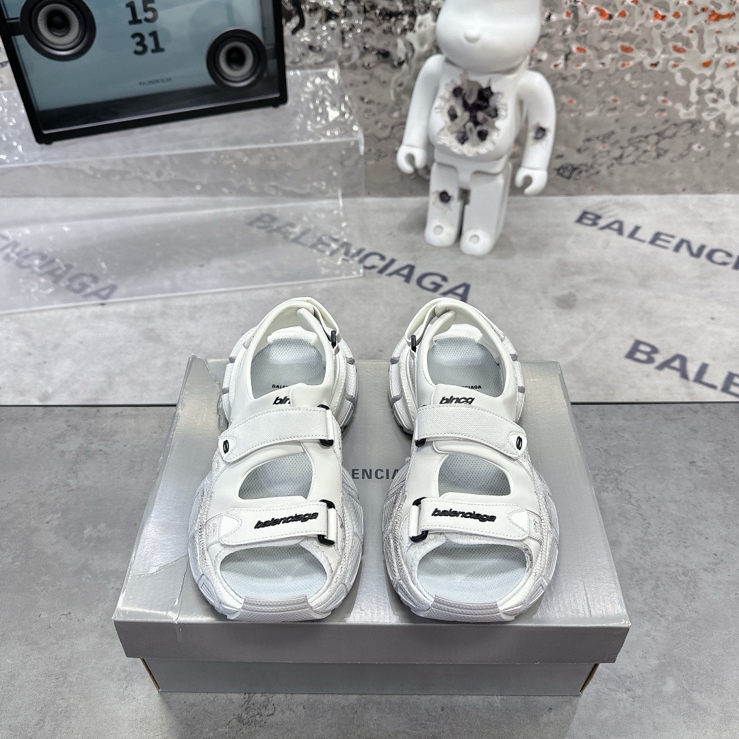 Balenciaga AW22 HD sneaker Hole sandal