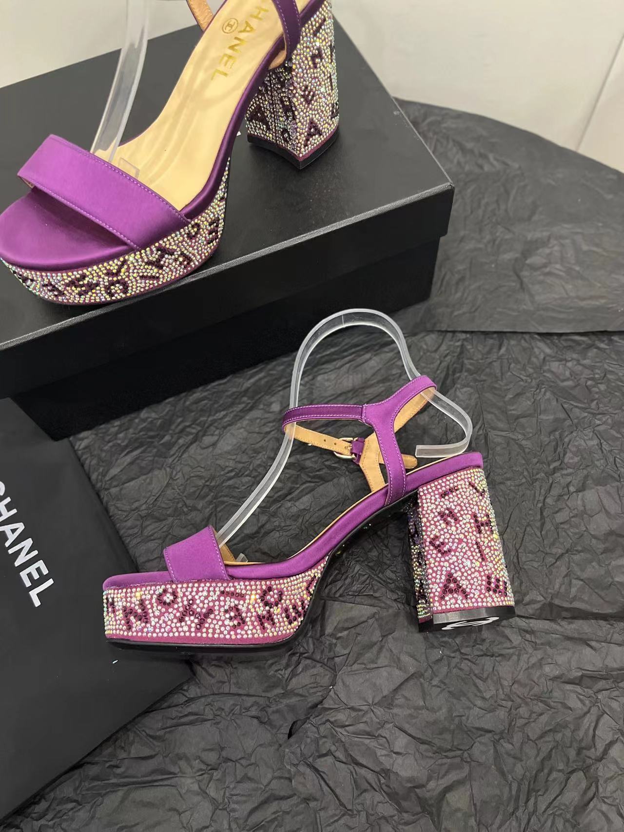 2024 CHANEL Thick heeled waterproof platform with diamond heel sandals