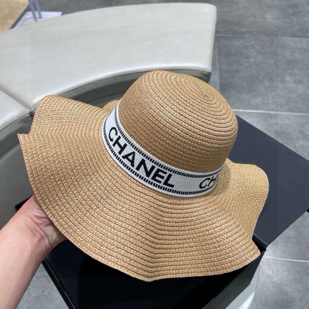 CHANEL Straw sun cap