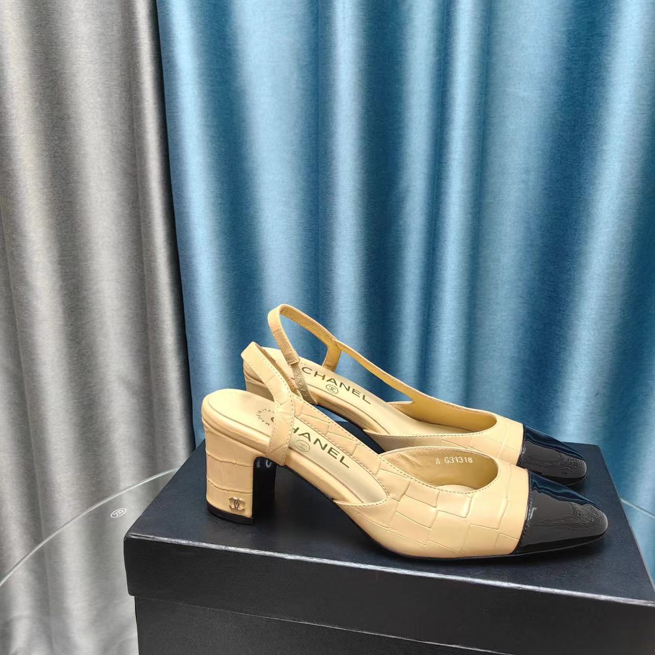 CHANEL  slingbalck Classic back air sandals