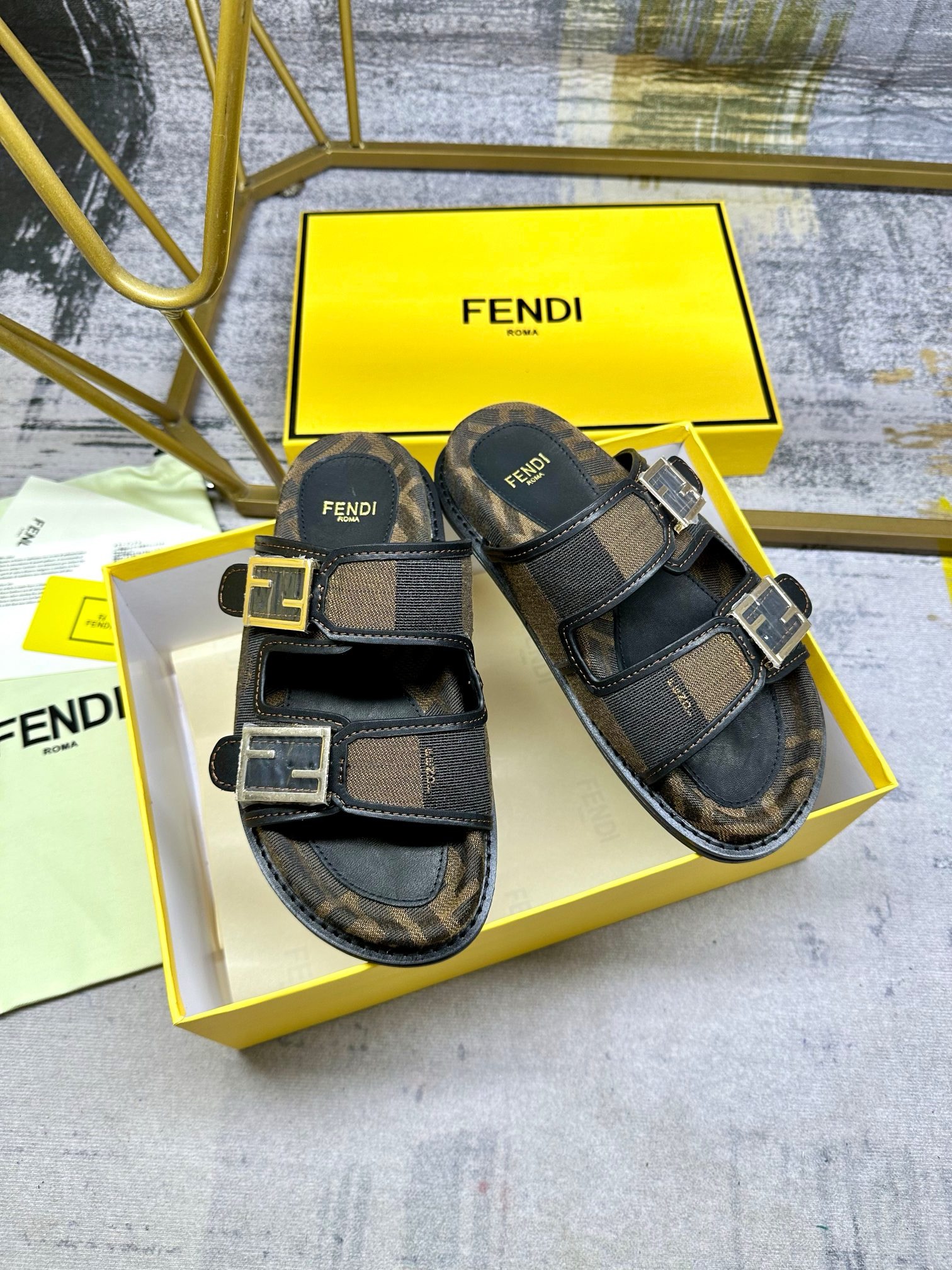 Fendi Double-strap slippers