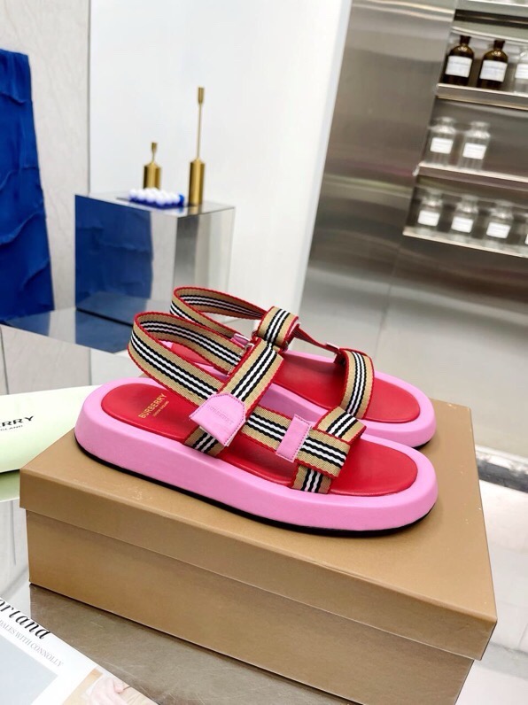 Burberry  Embroidered plaid sandals