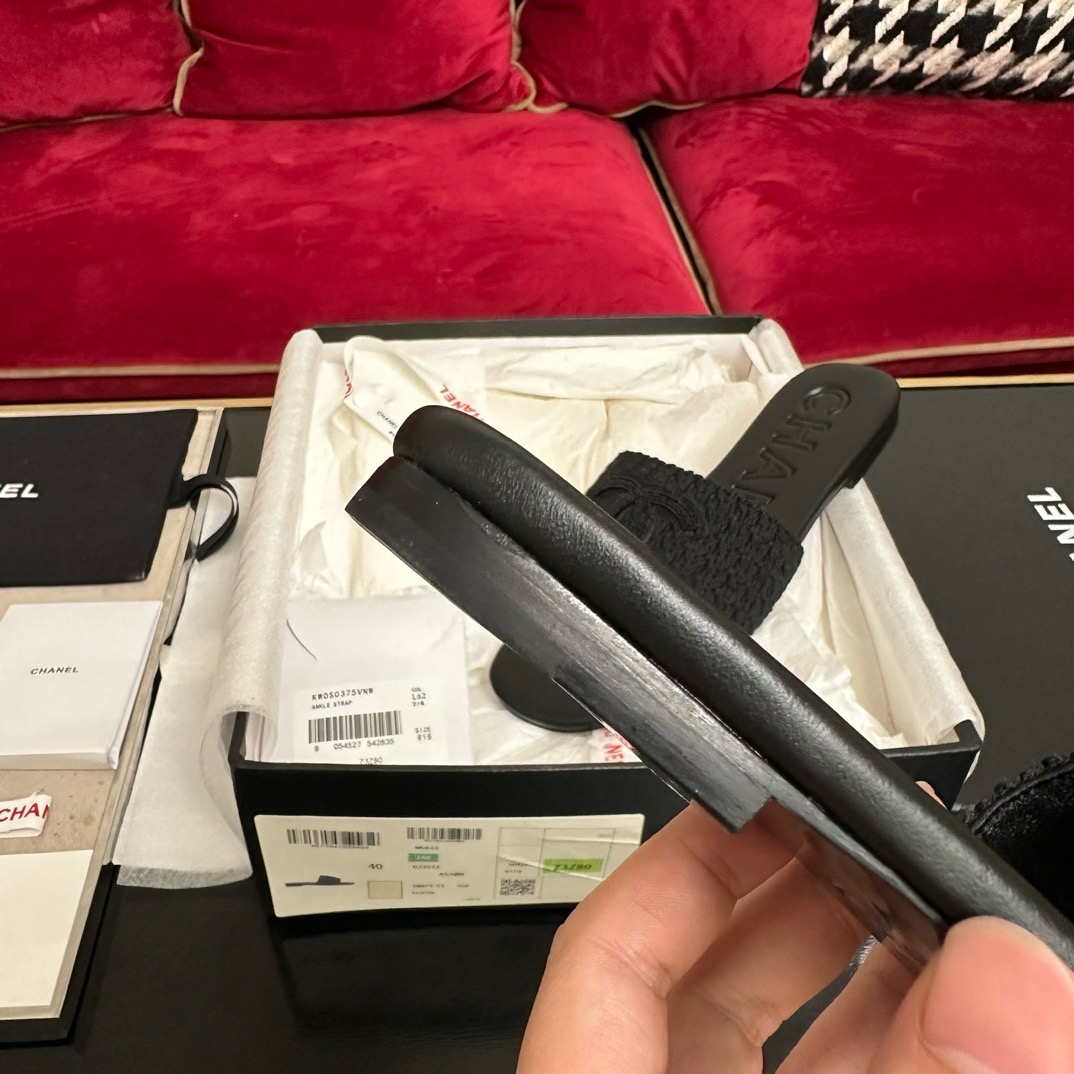 CHANEL  coco beach Woven slippers