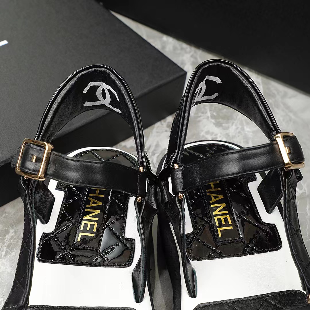 CHANEL Girl candy colored sandals Soft foam sole