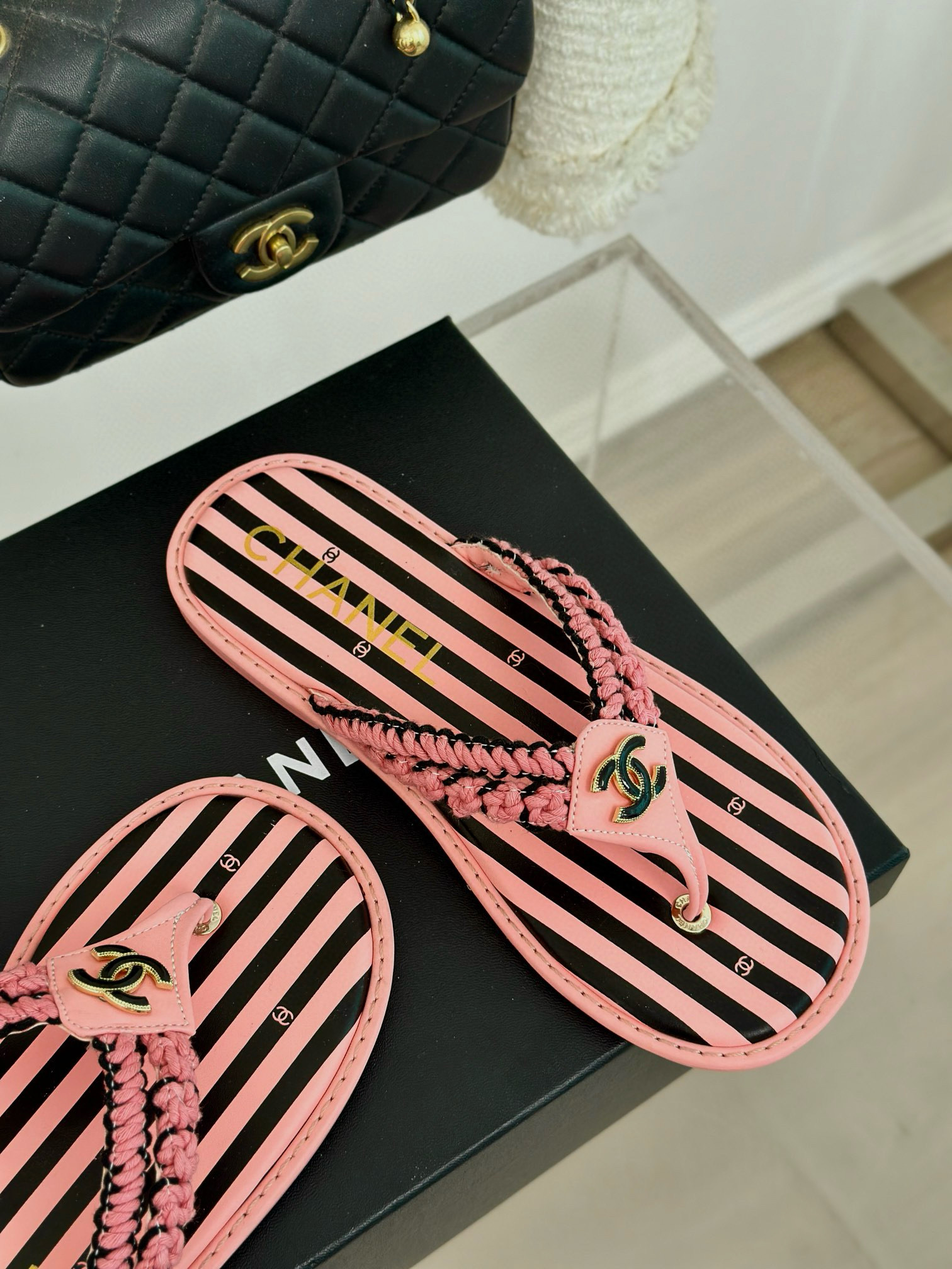 CHANEL Clip flip-flops