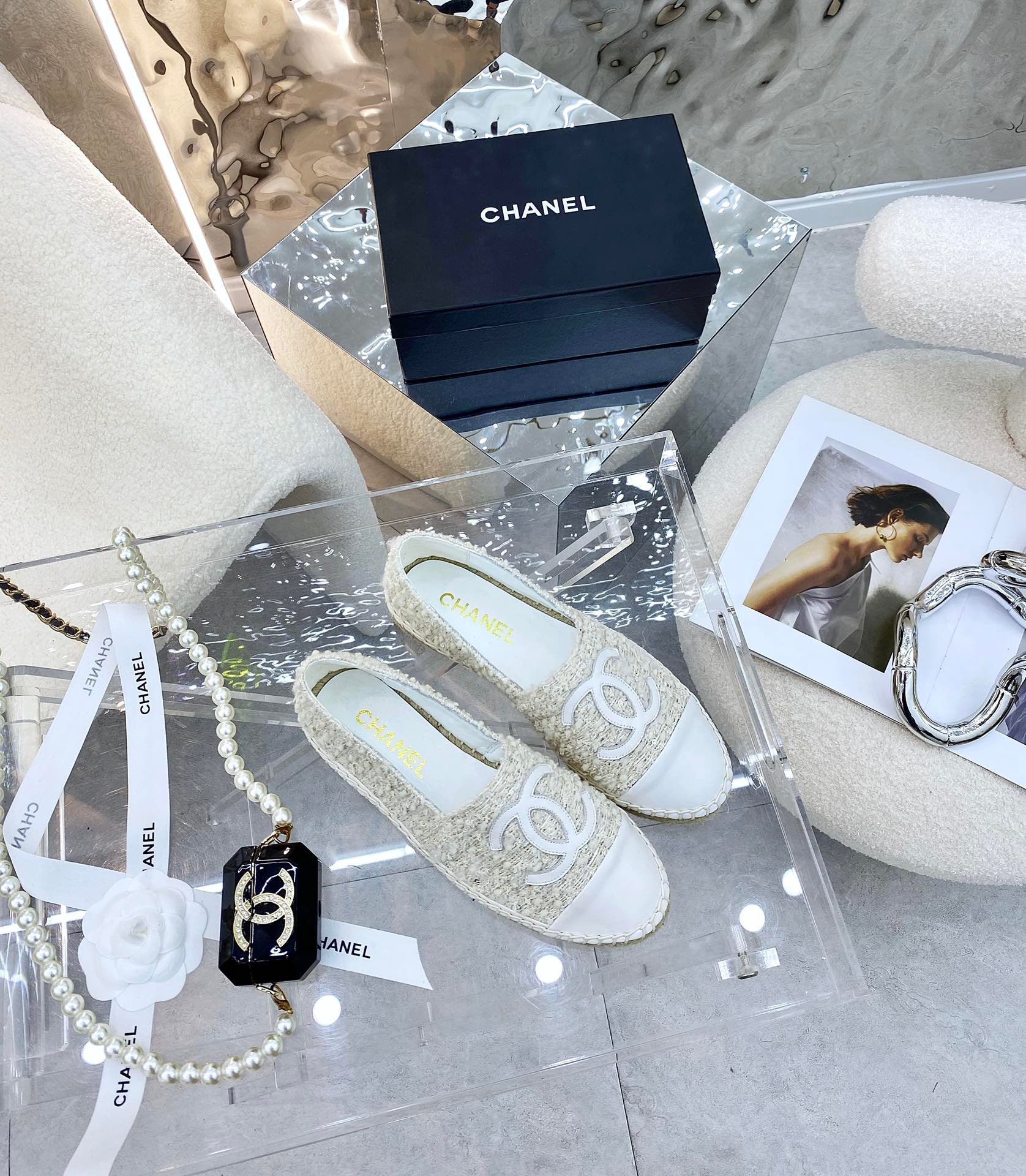 CHANEL Classic woven fisherman's shoes