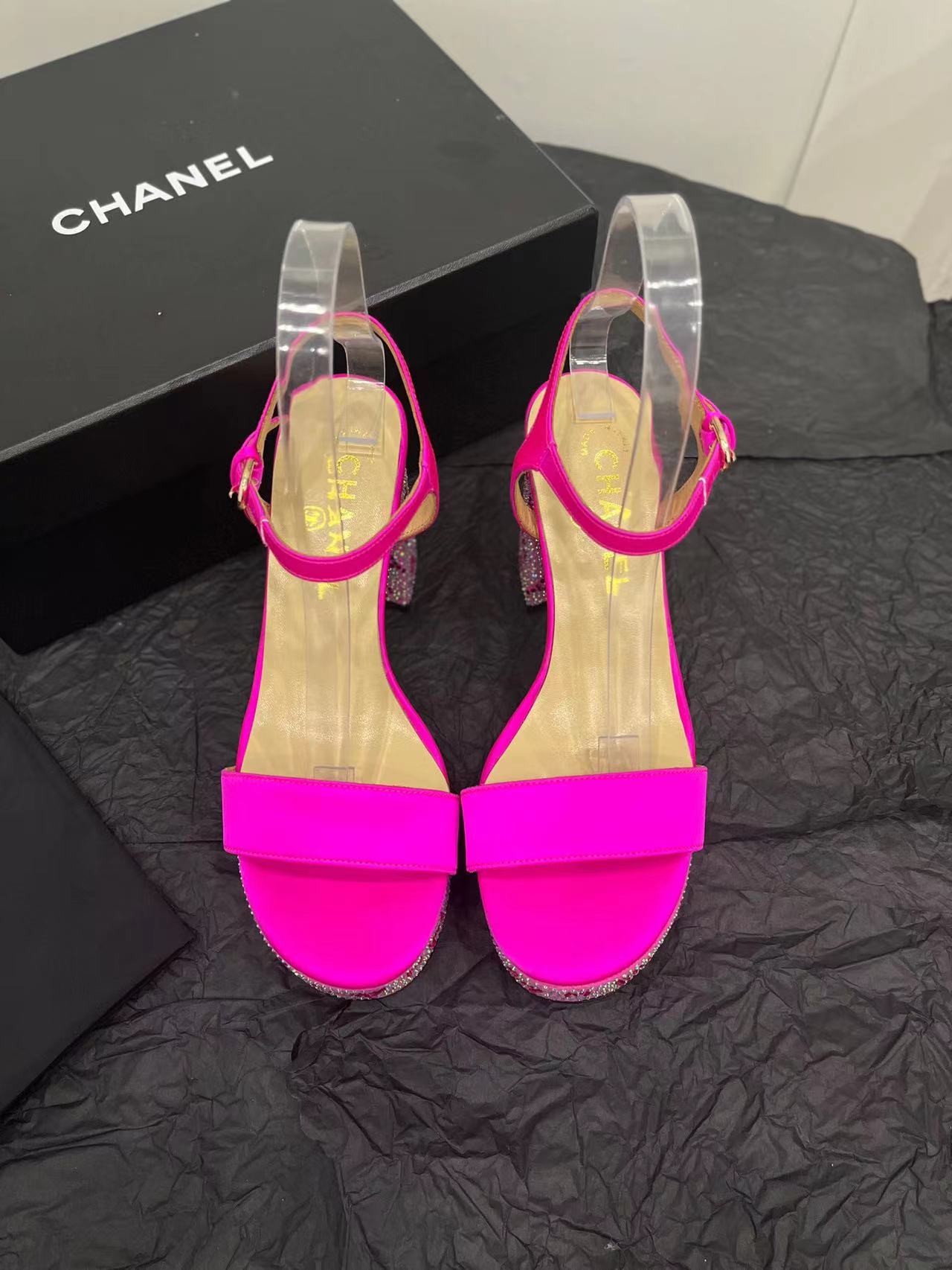 2024 CHANEL Thick heeled waterproof platform with diamond heel sandals