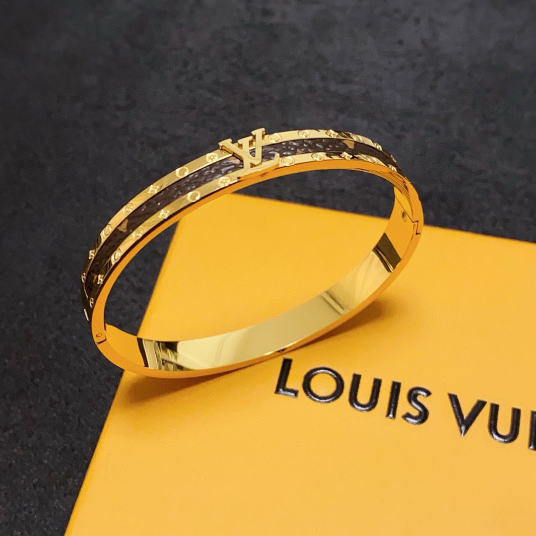 LV bracelet