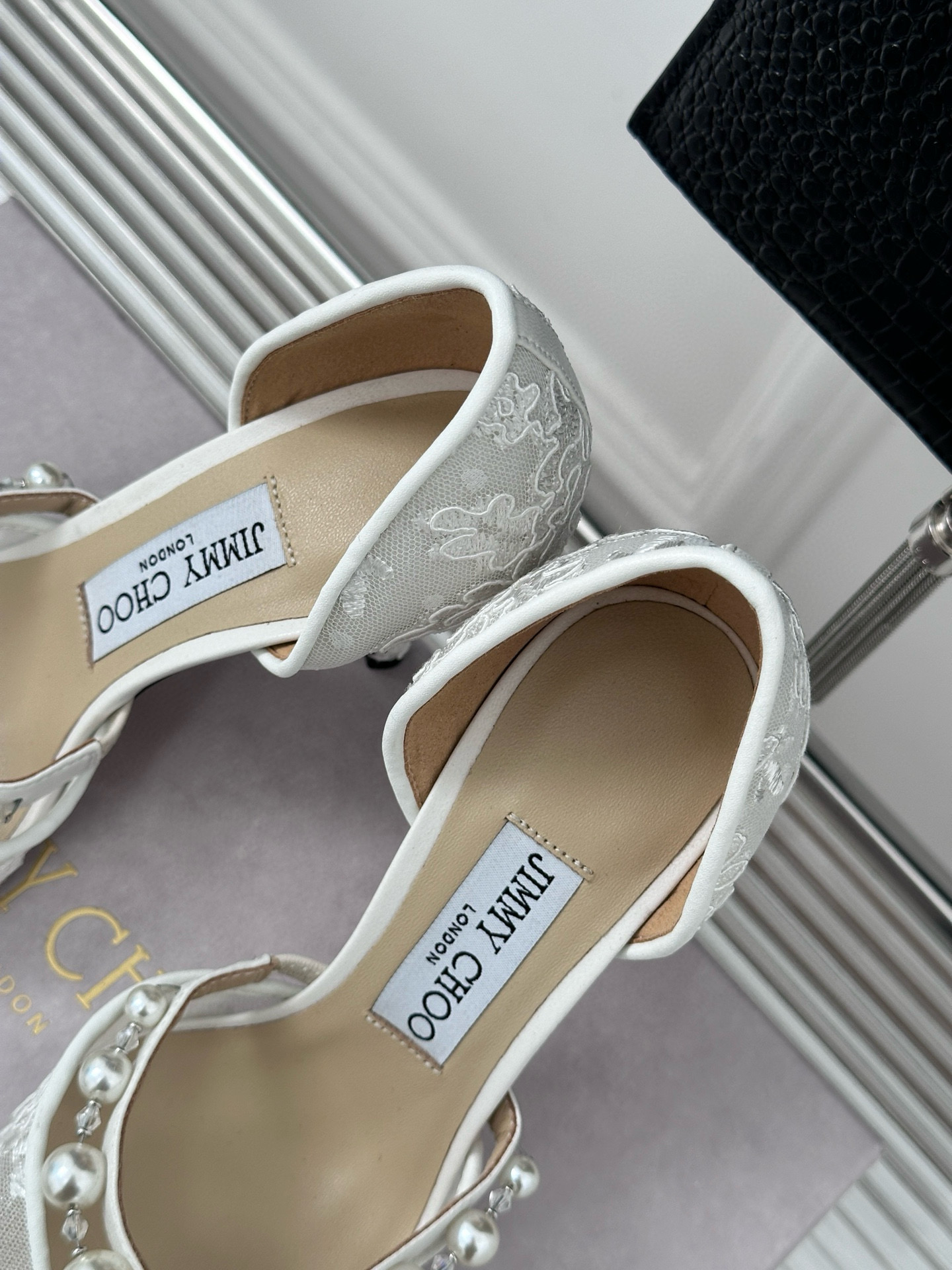 Jimmy Choo  Classic pearl lace high heels Imported lace fabric size 35-40