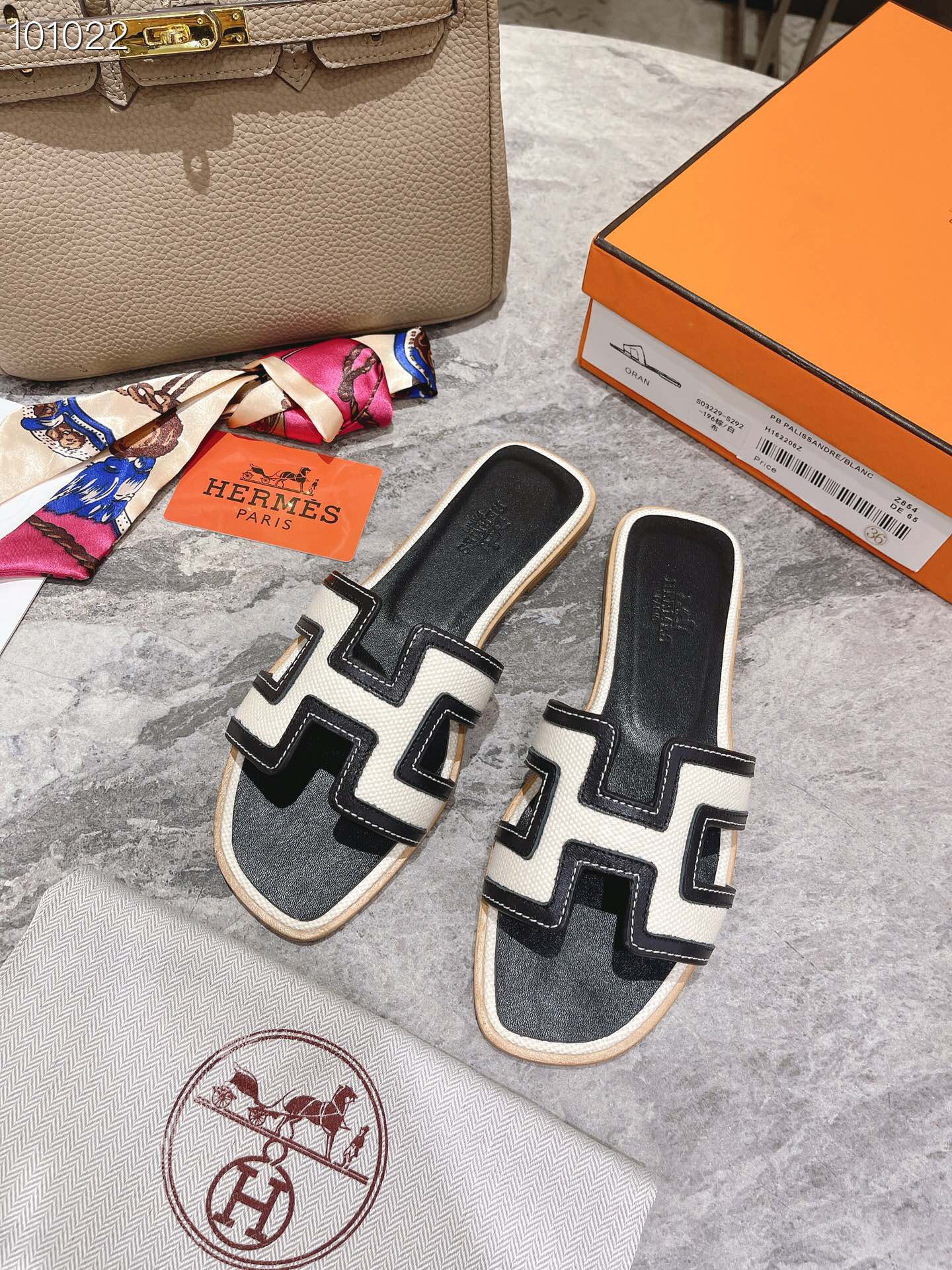 Hermes slipper