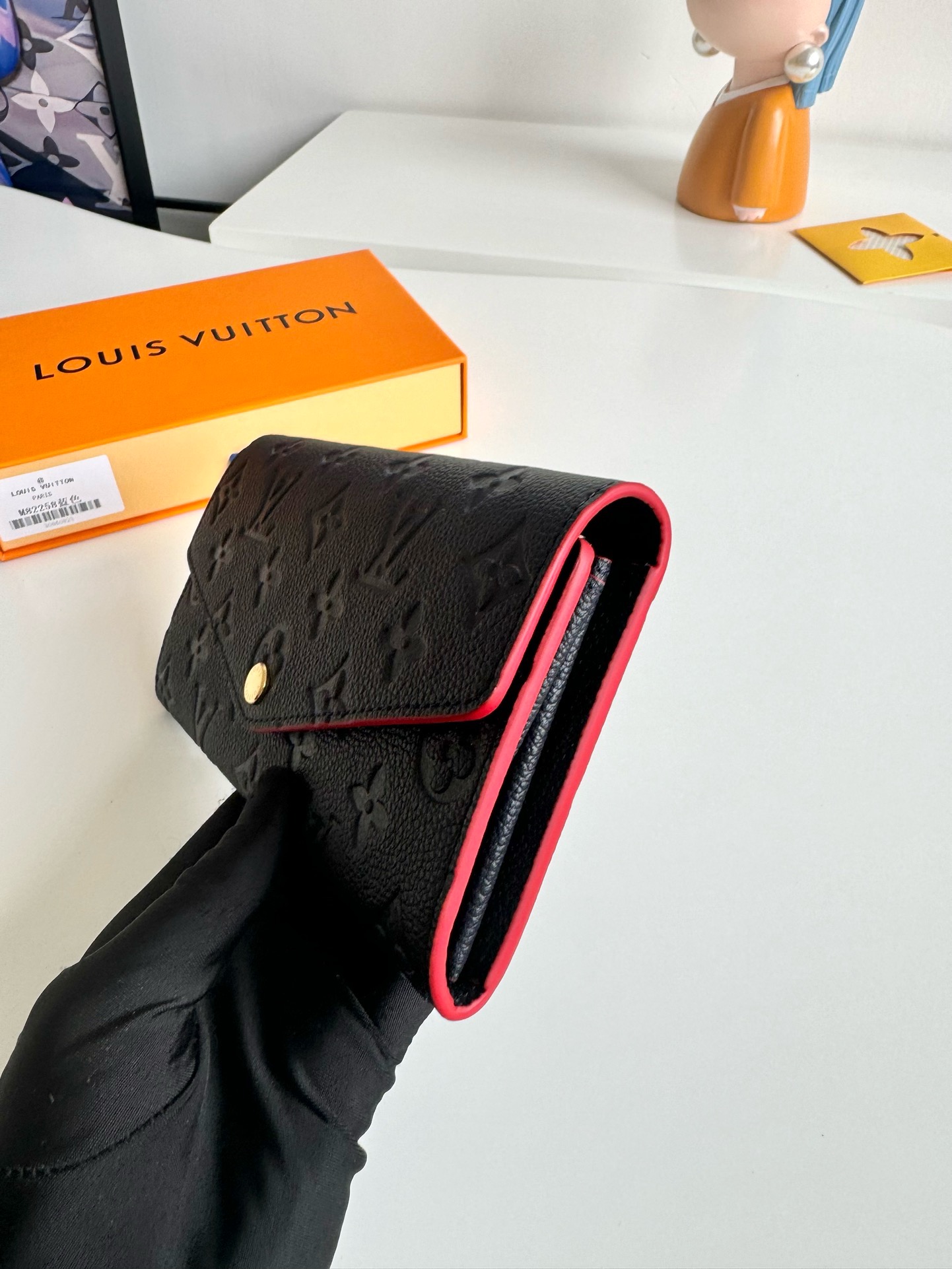 LV Sarah wallet bag