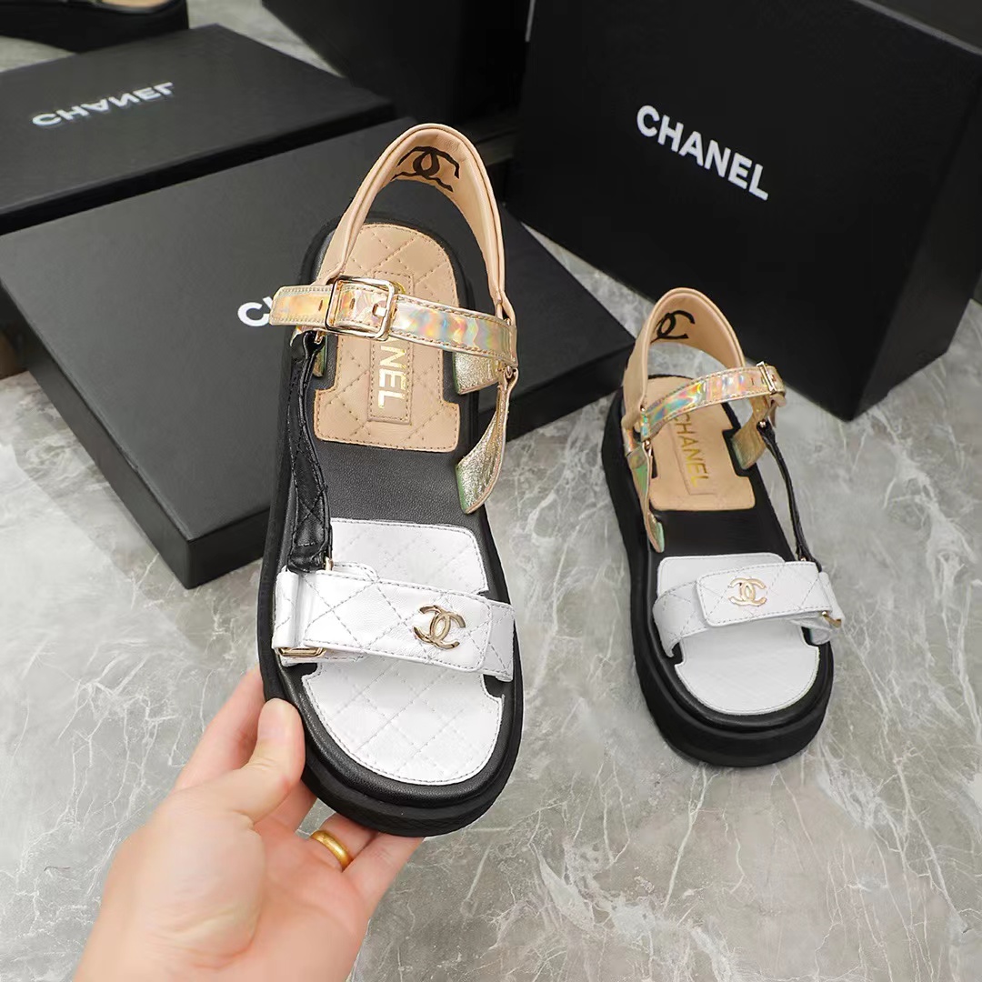CHANEL Girl candy colored sandals Soft foam sole