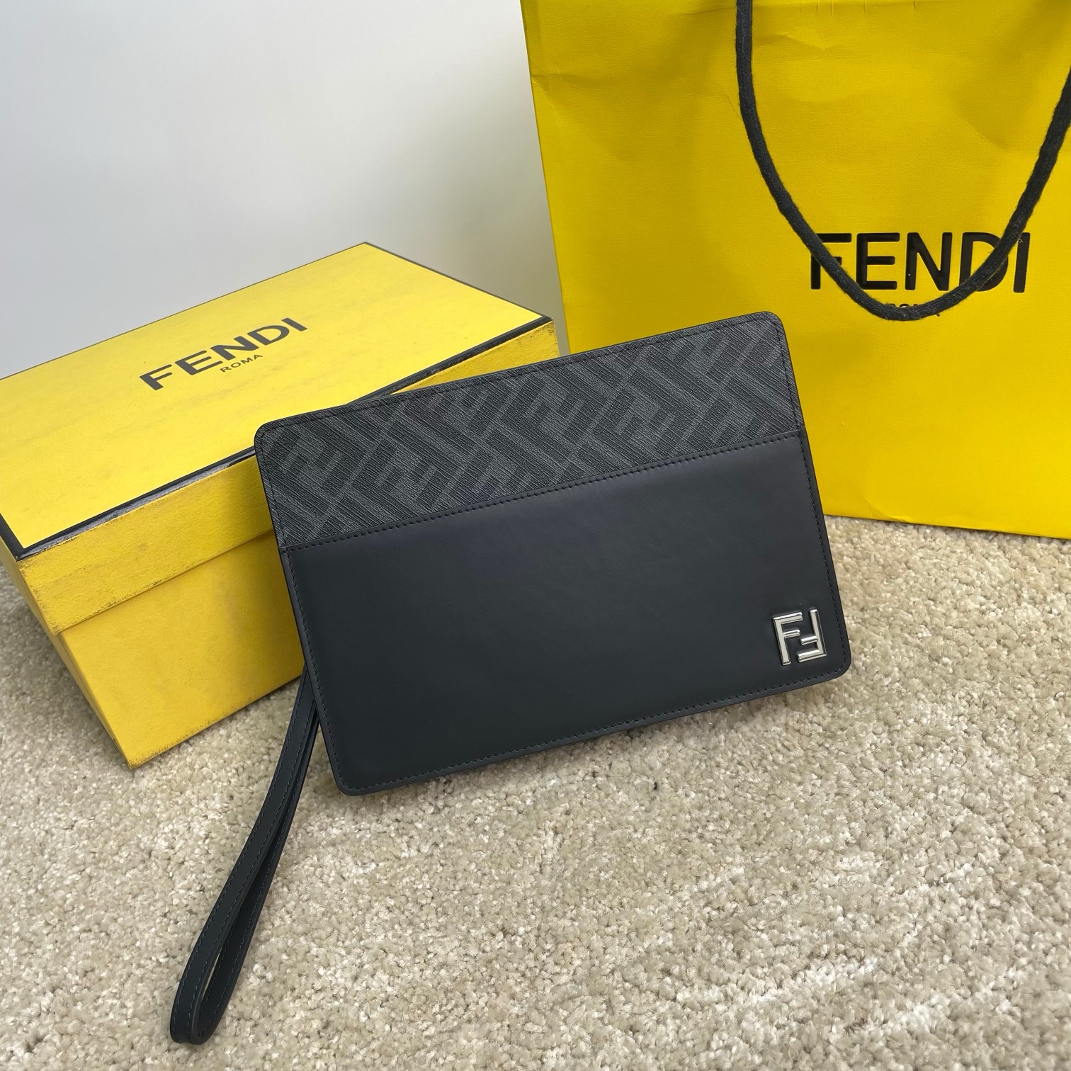 Fendi Wallet card package bag