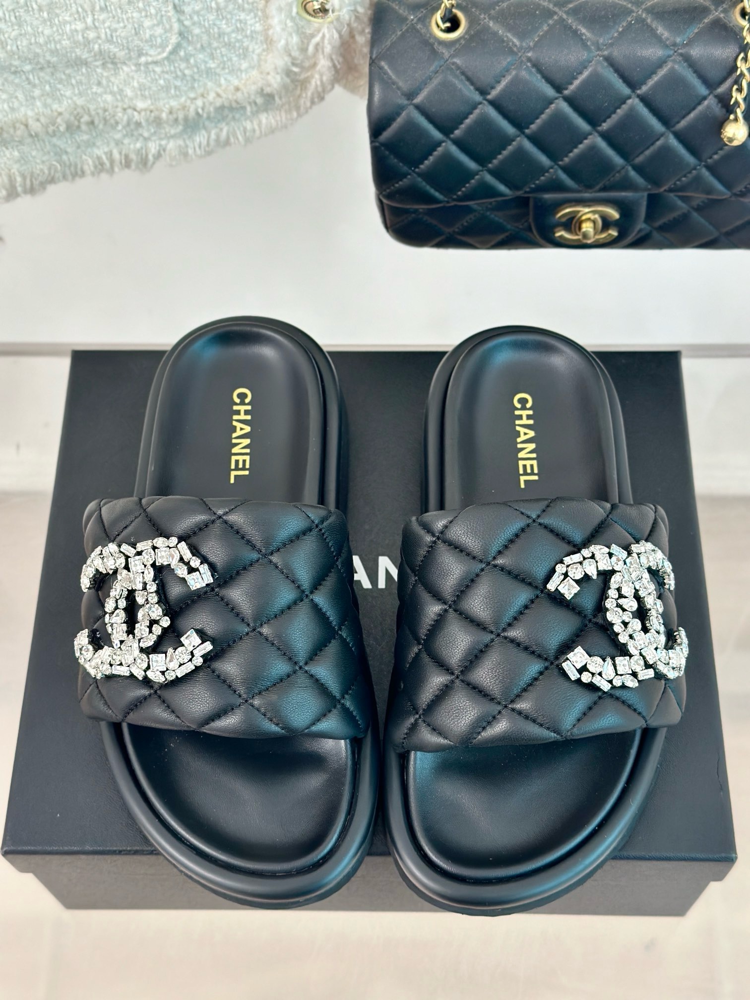 CHANEL Hook and loop slippers