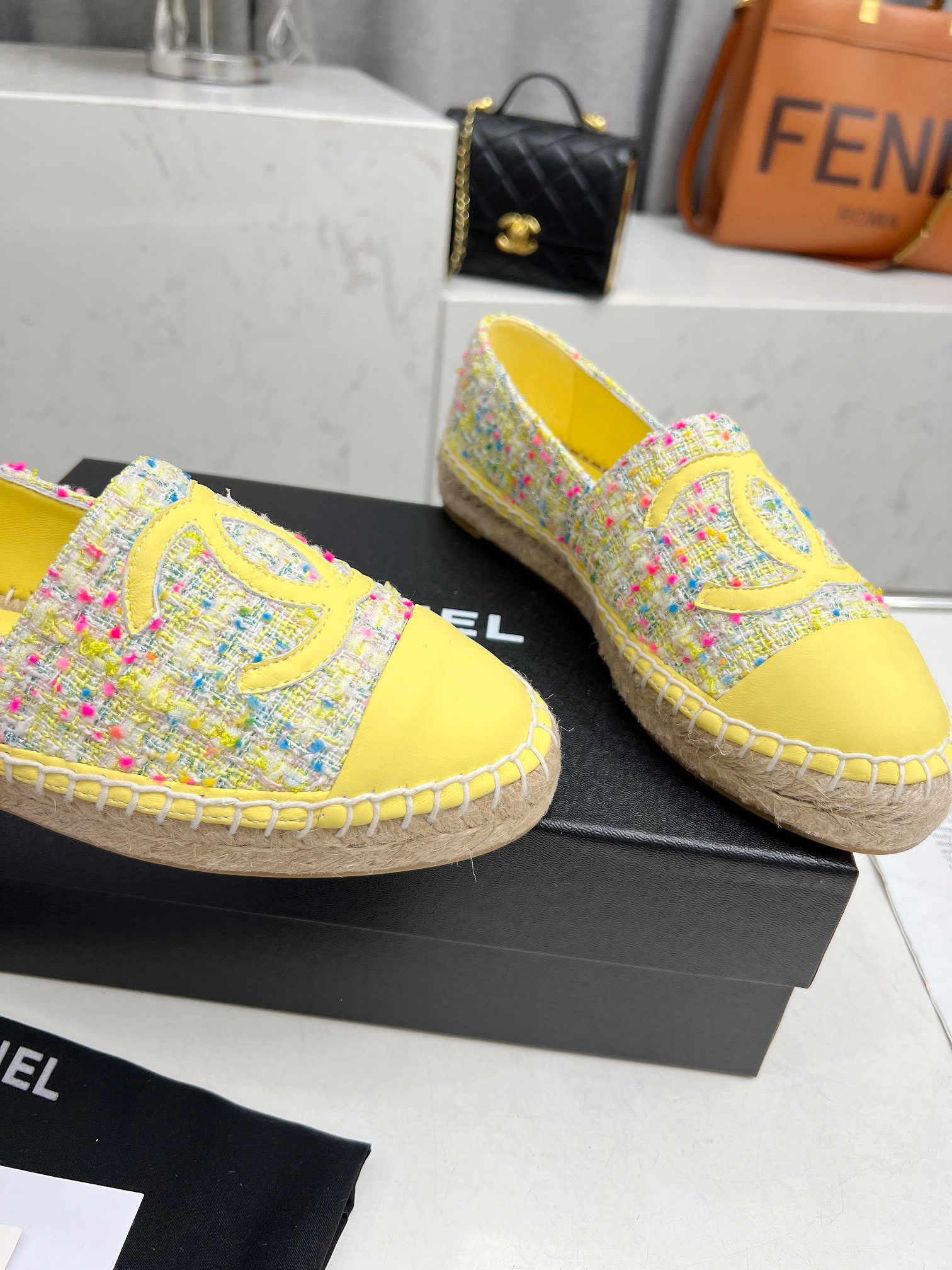 CHANEL Classic woven fisherman's shoes