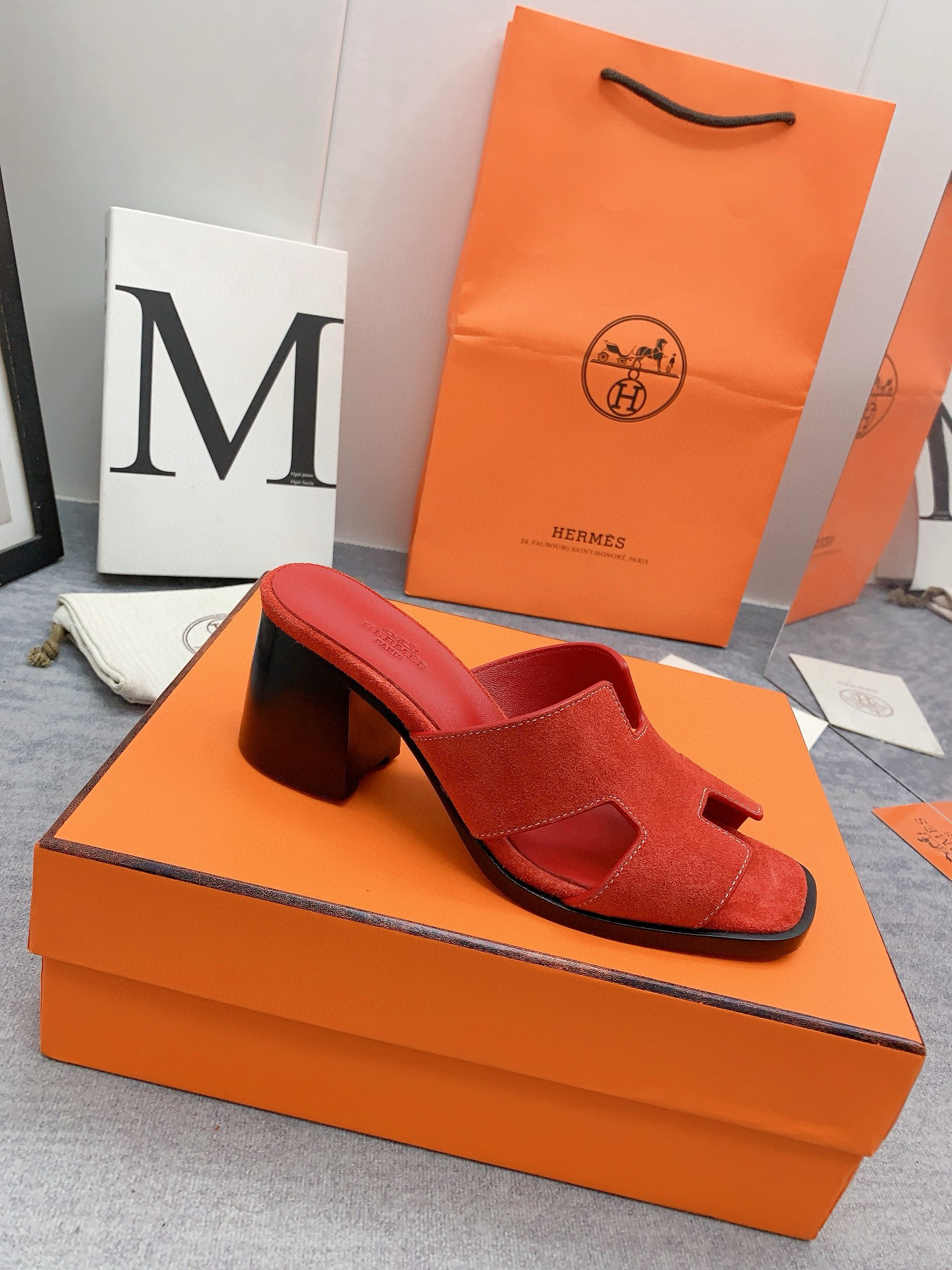 Hermes Handmade cowhide upper with thick heel slippers
