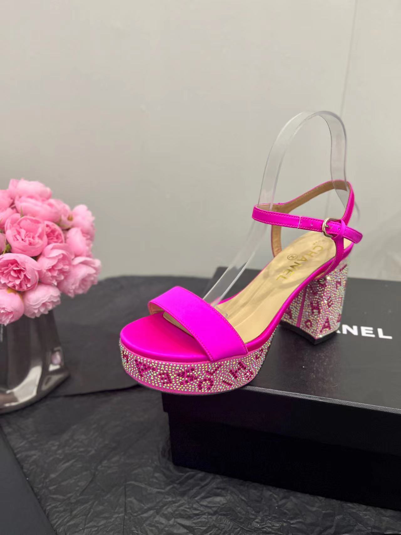2024 CHANEL Thick heeled waterproof platform with diamond heel sandals