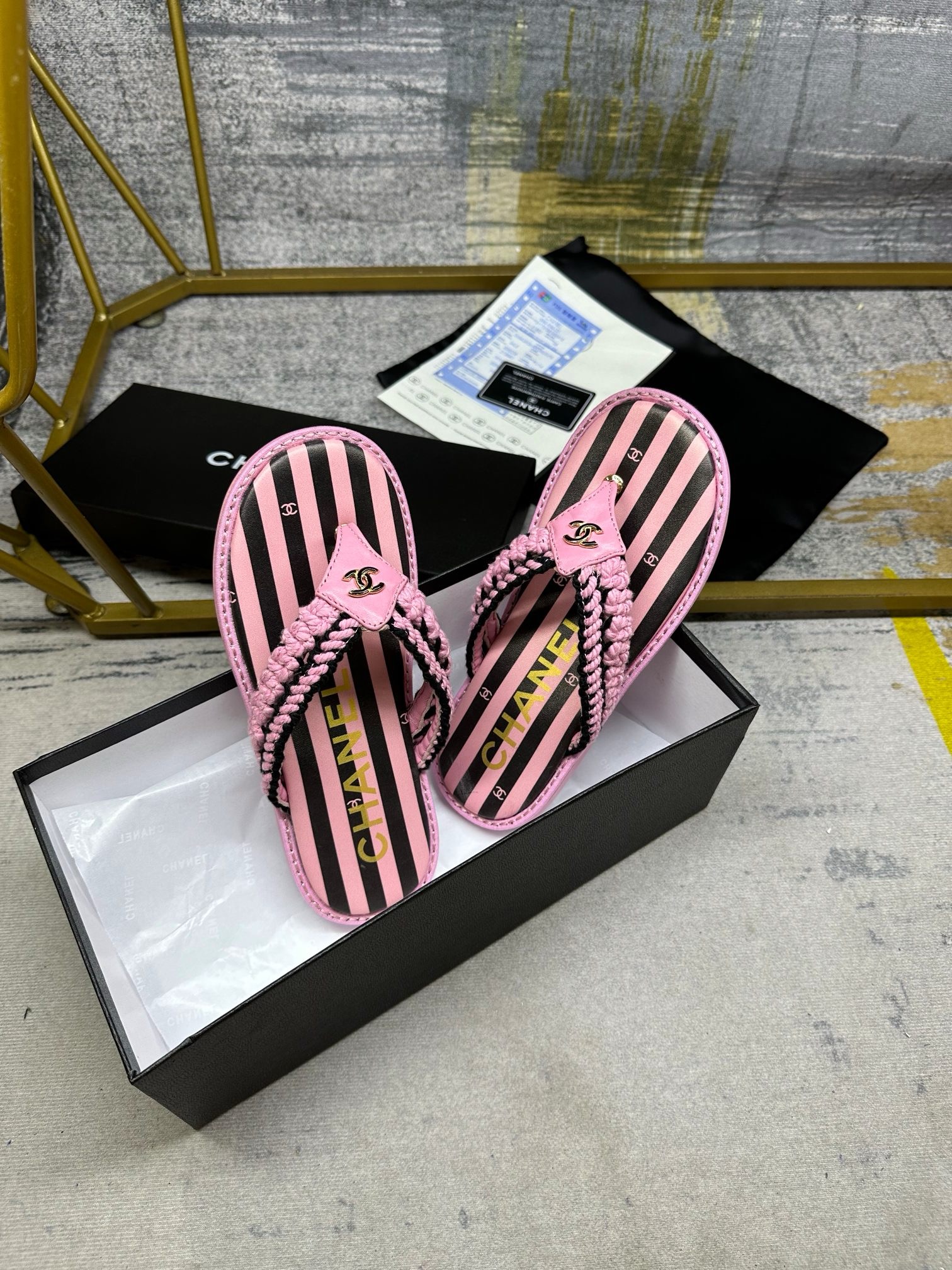 CHANEL Clip-on slippers