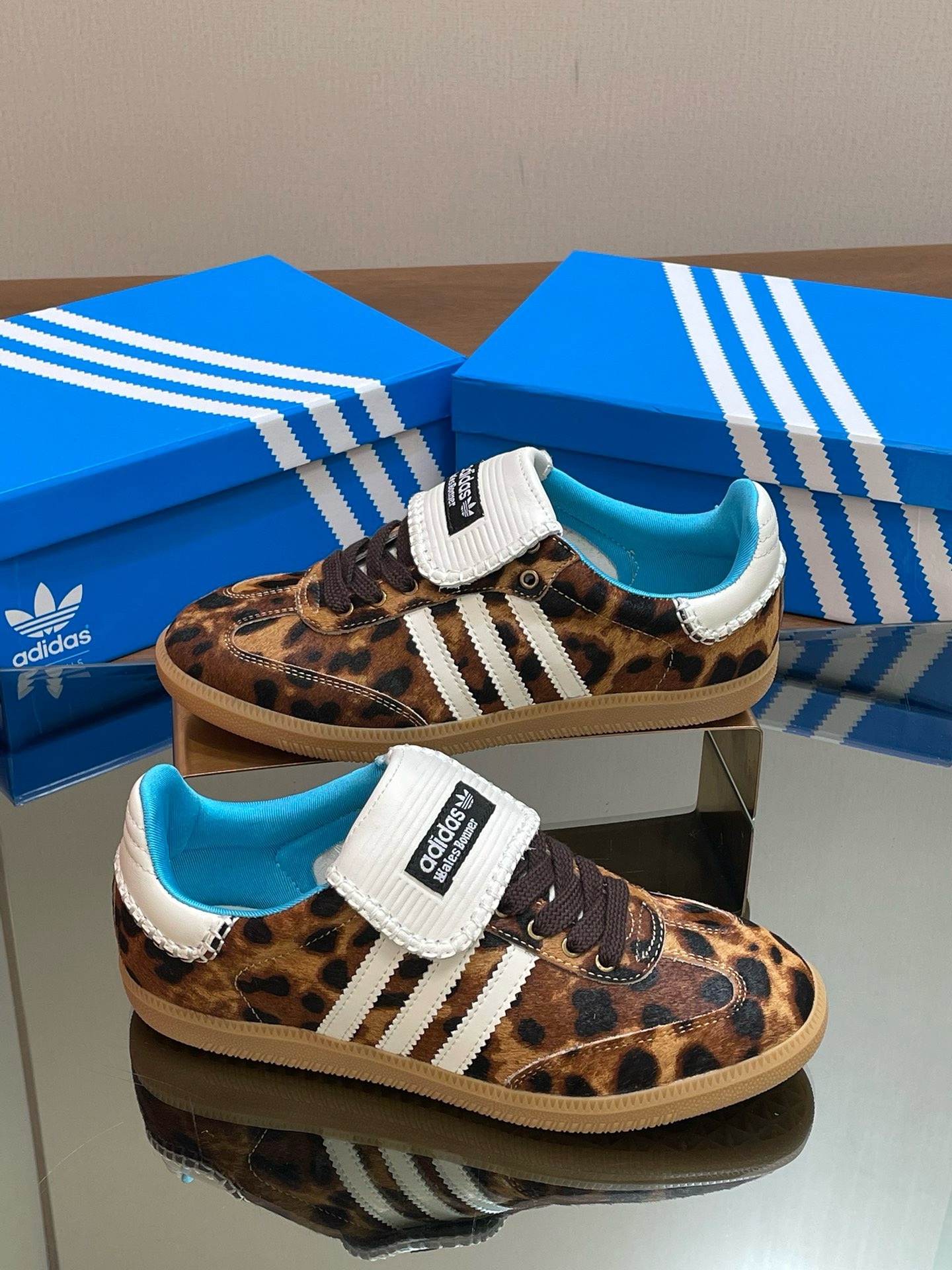 GUCCI & Adidas originals classic gazalle shoes