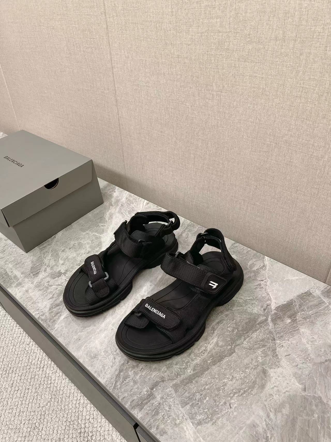 Balenciaga Tourist sandals