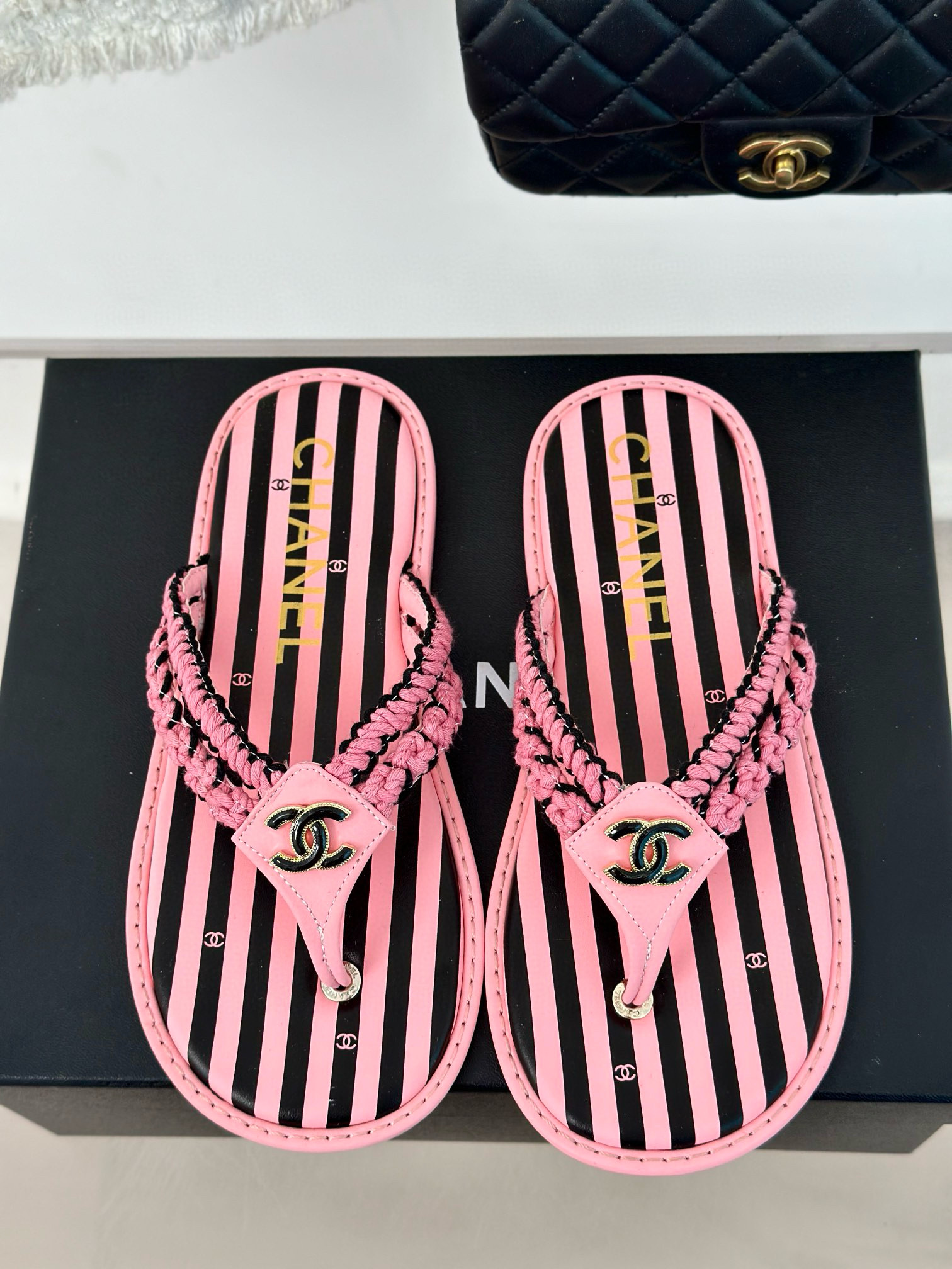 CHANEL Clip flip-flops