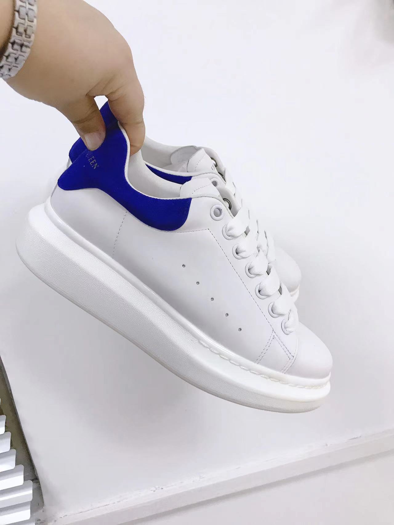 Alexander McQueen Couple Little White Shoes