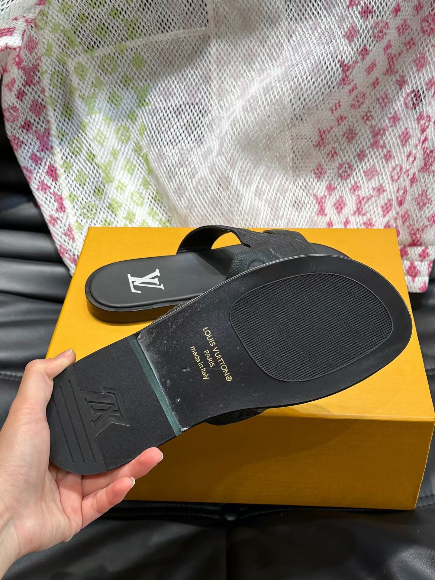LV MEN Slippers