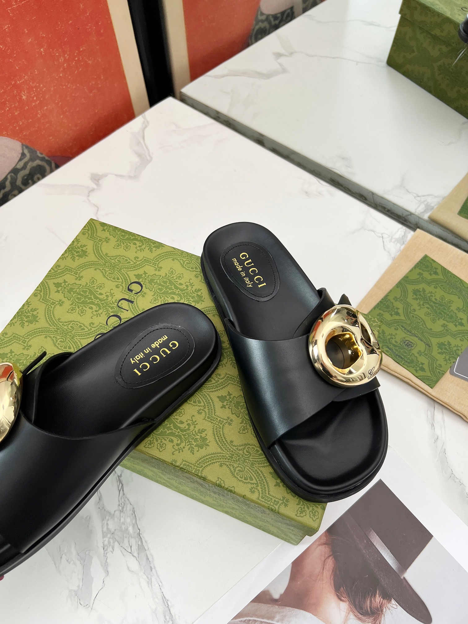 GUCCI slippers