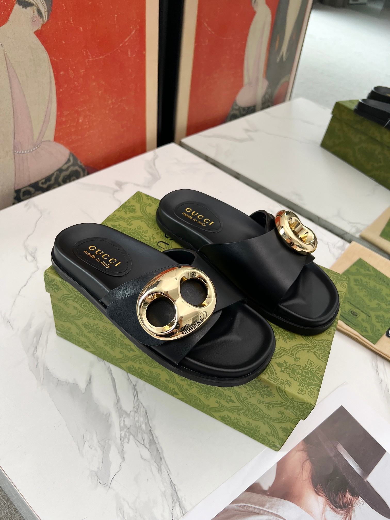 GUCCI slippers