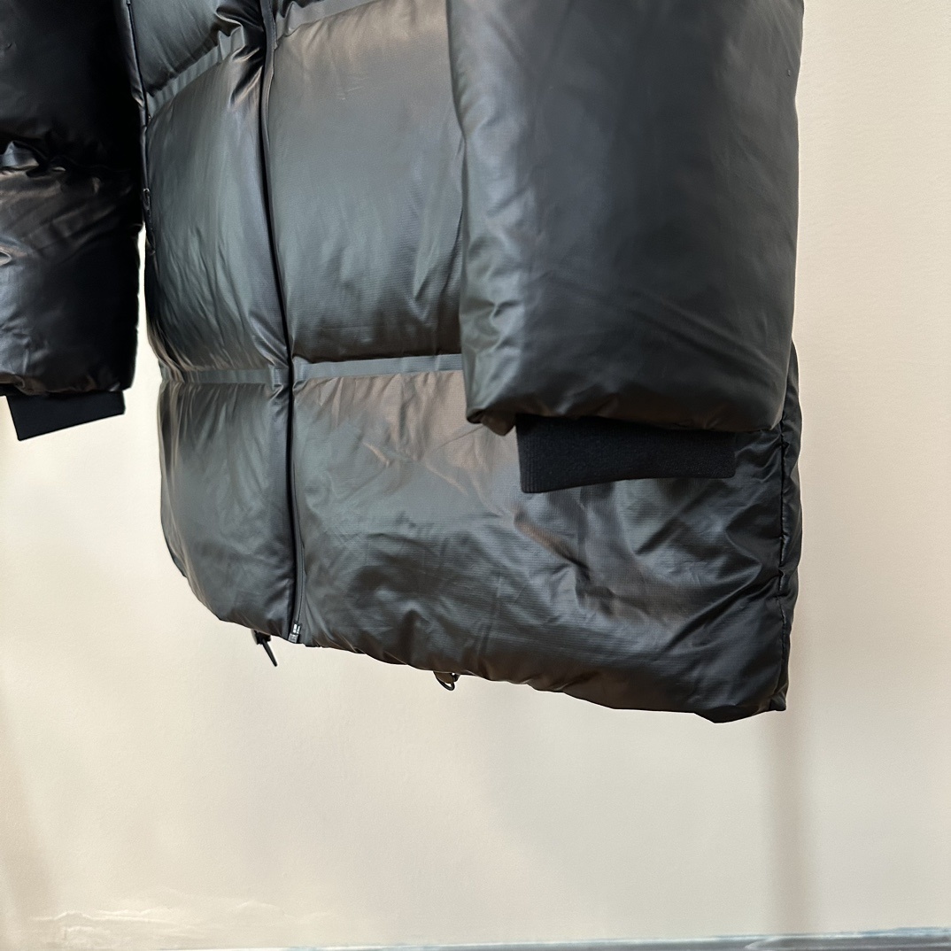 PRADA Hooded high collar down jacket