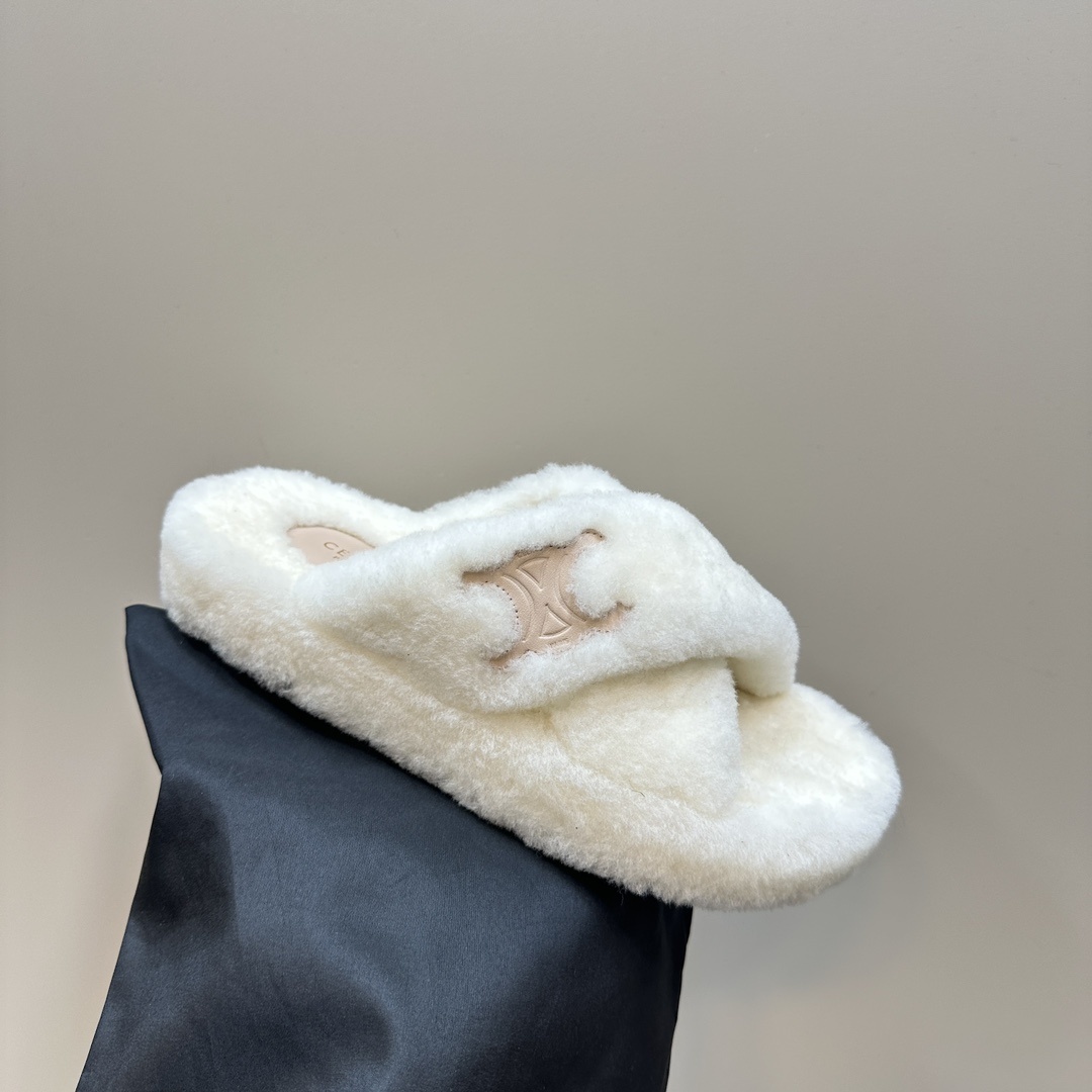 CELINE Plush slippers