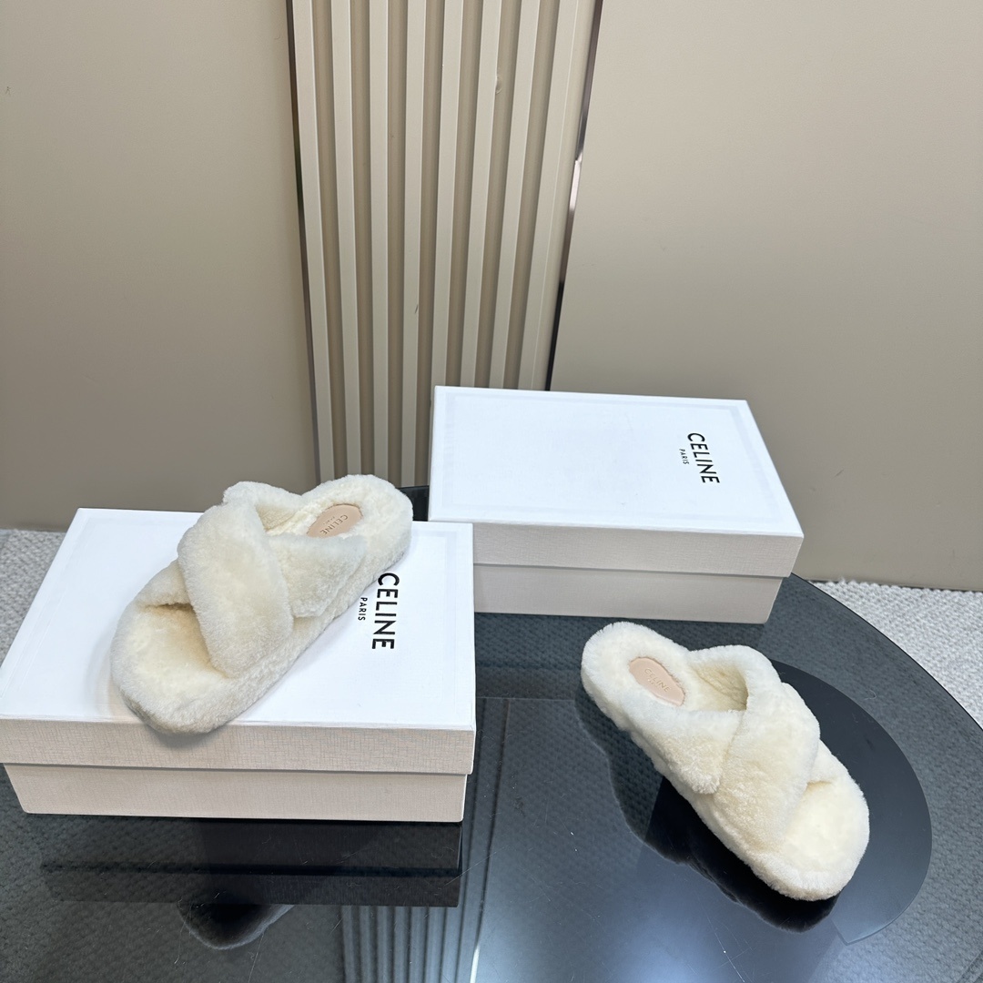 CELINE Plush slippers