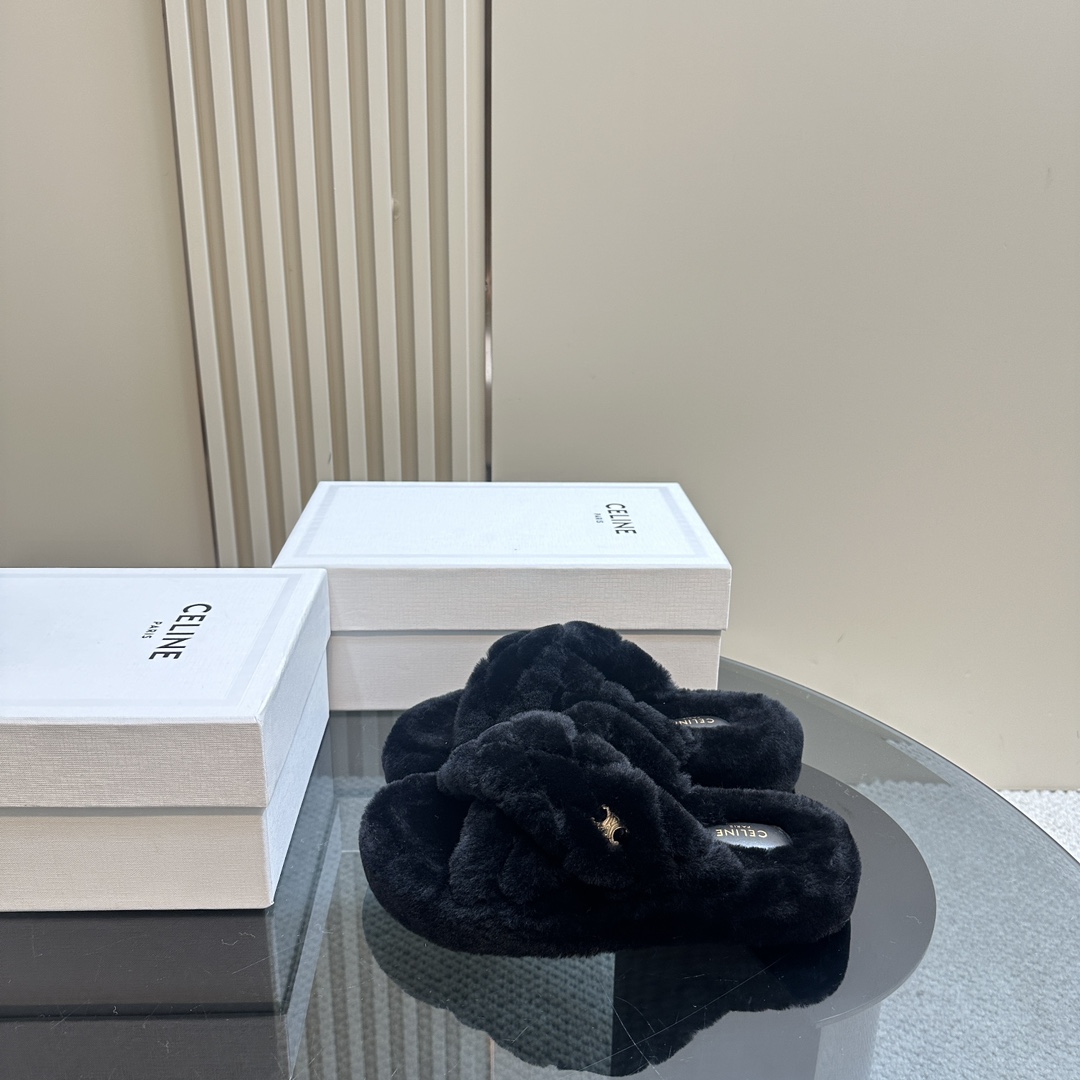 CELINE Plush slippers