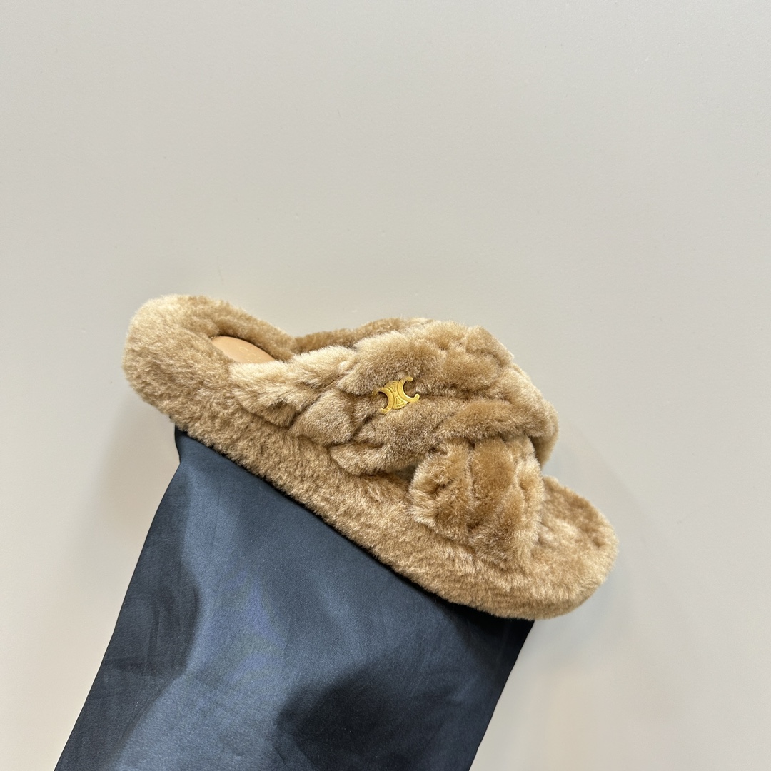 CELINE Plush slippers