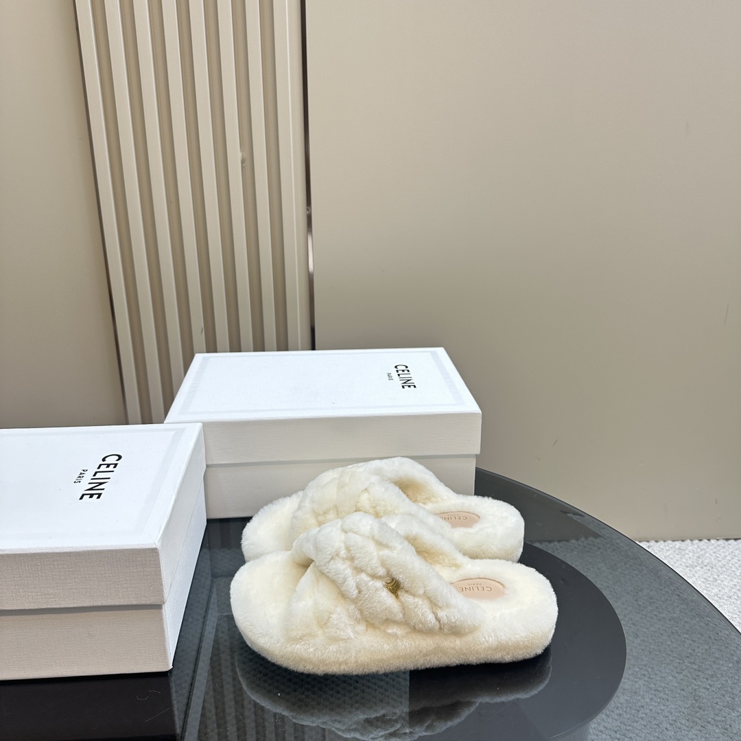 CELINE Plush slippers